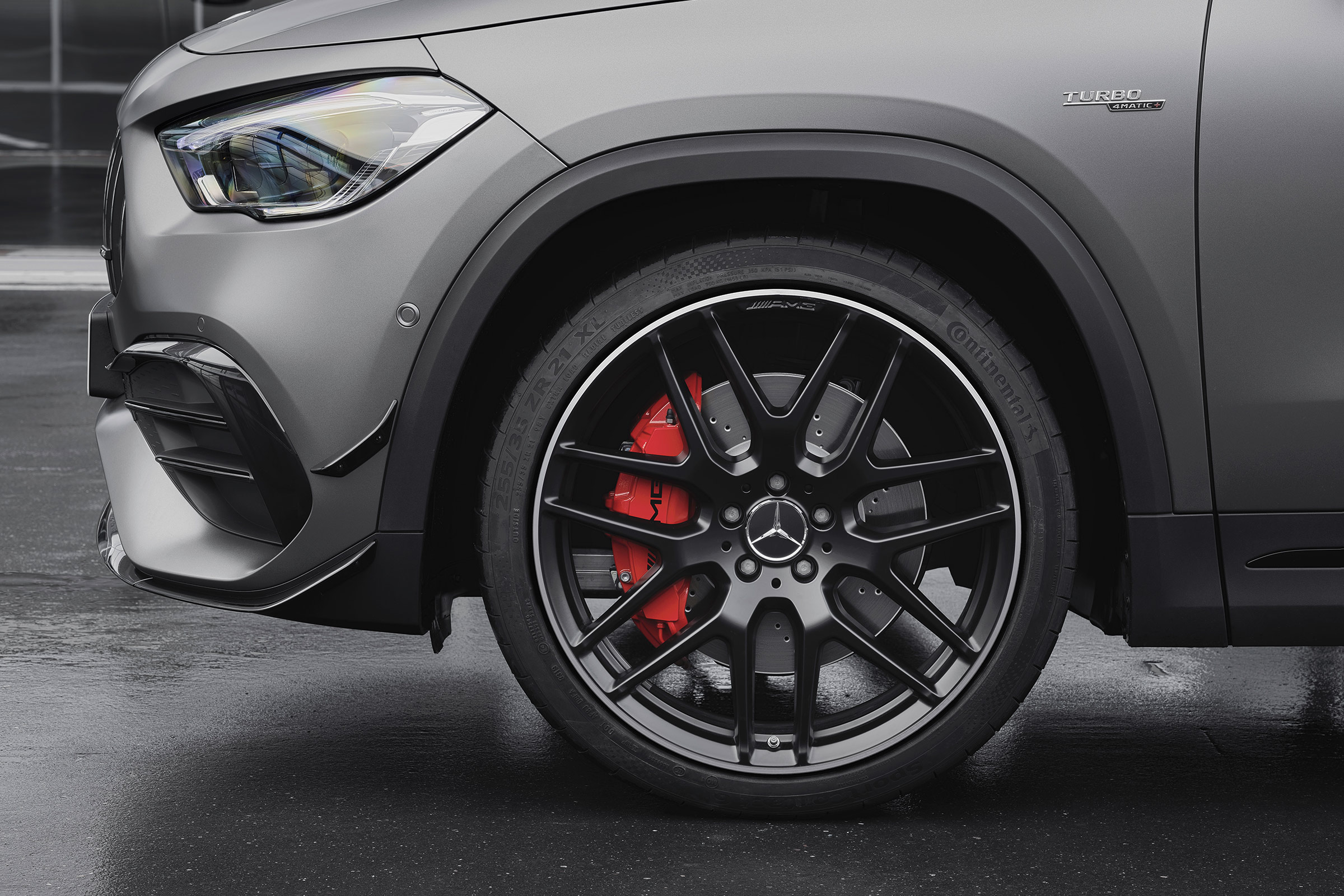 Mercedes-AMG GLA 45 S SUV alloy wheels