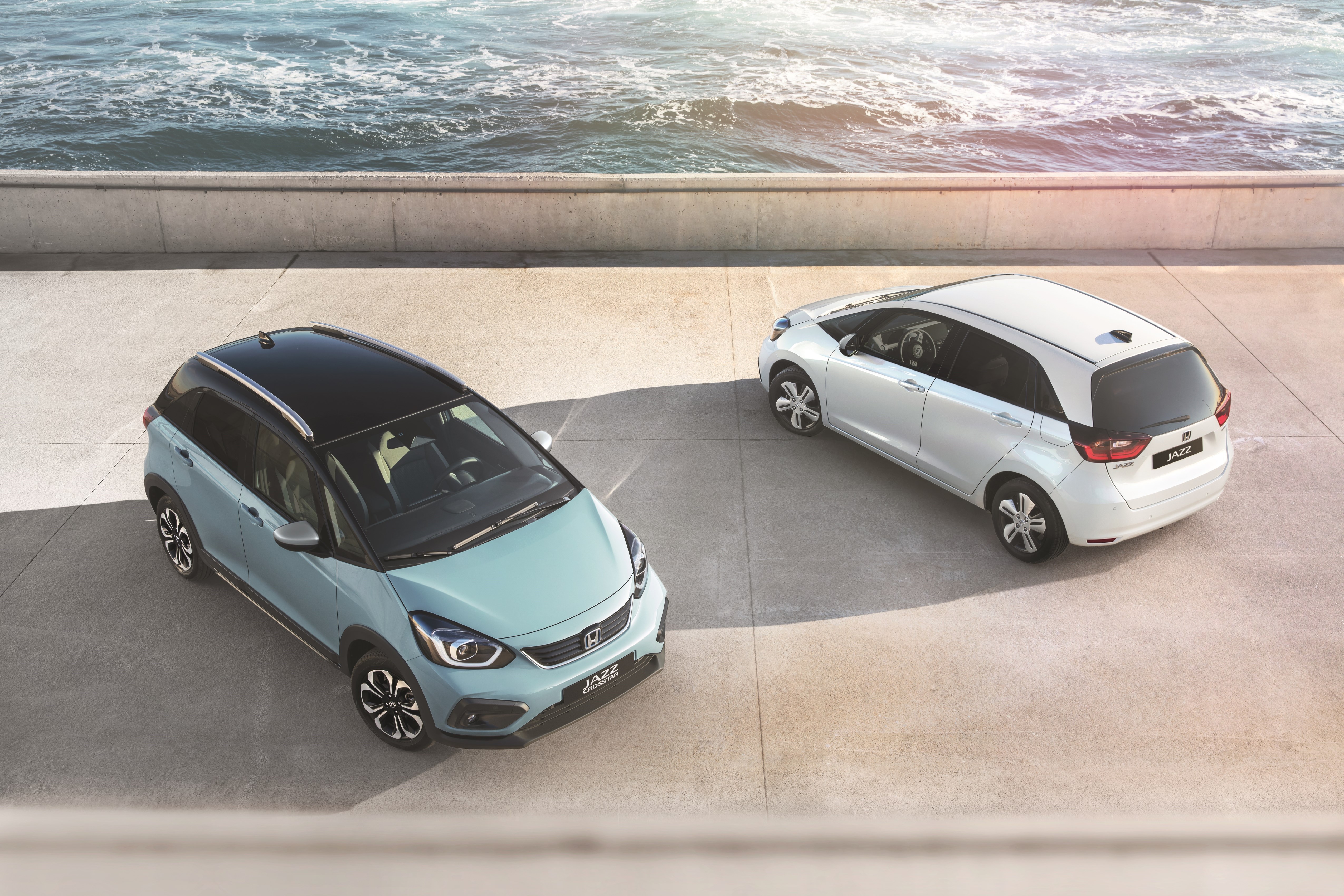 2020 Honda Jazz Crosstar &amp; hybrid - front &amp; rear 3/4 view
