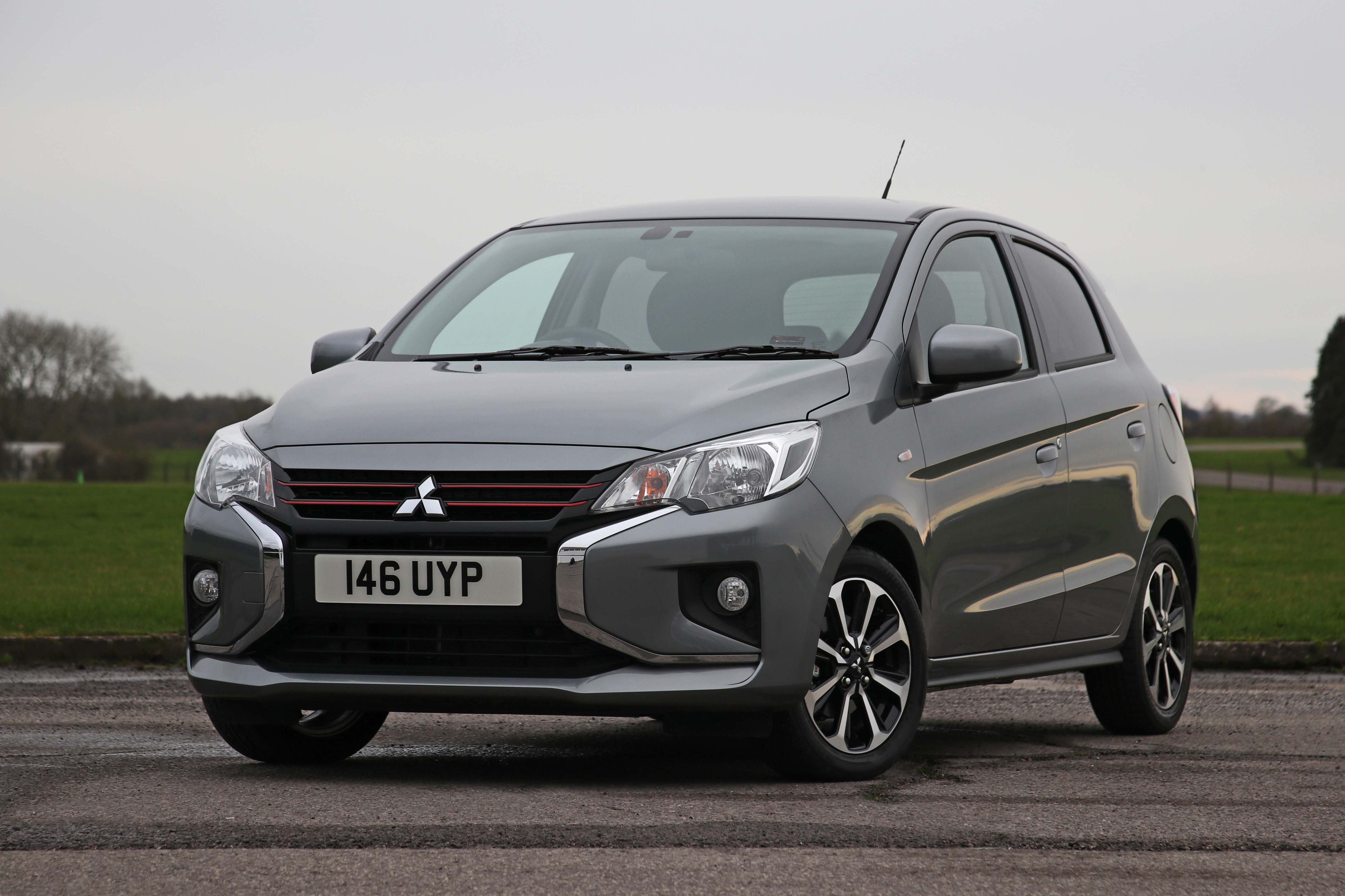 2020 Mitsubishi Mirage Design - front 3/4 view