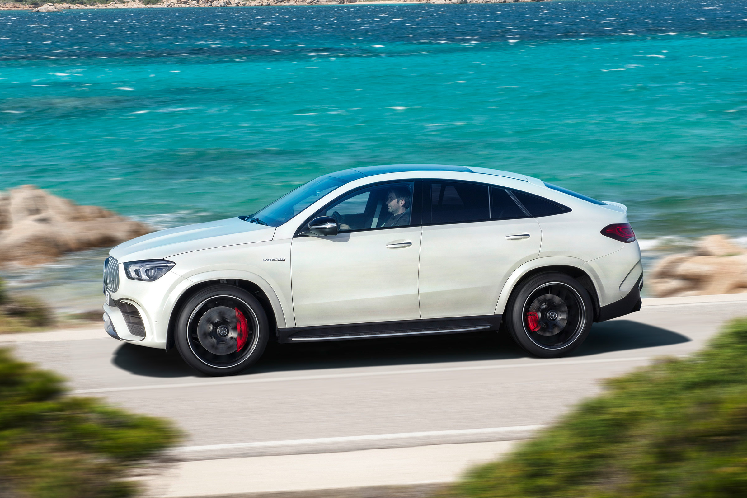 2020 Mercedes-AMG GLE 63 S Coupe side panning