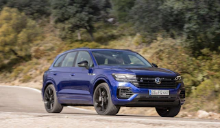 Volkswagen Touareg R driving