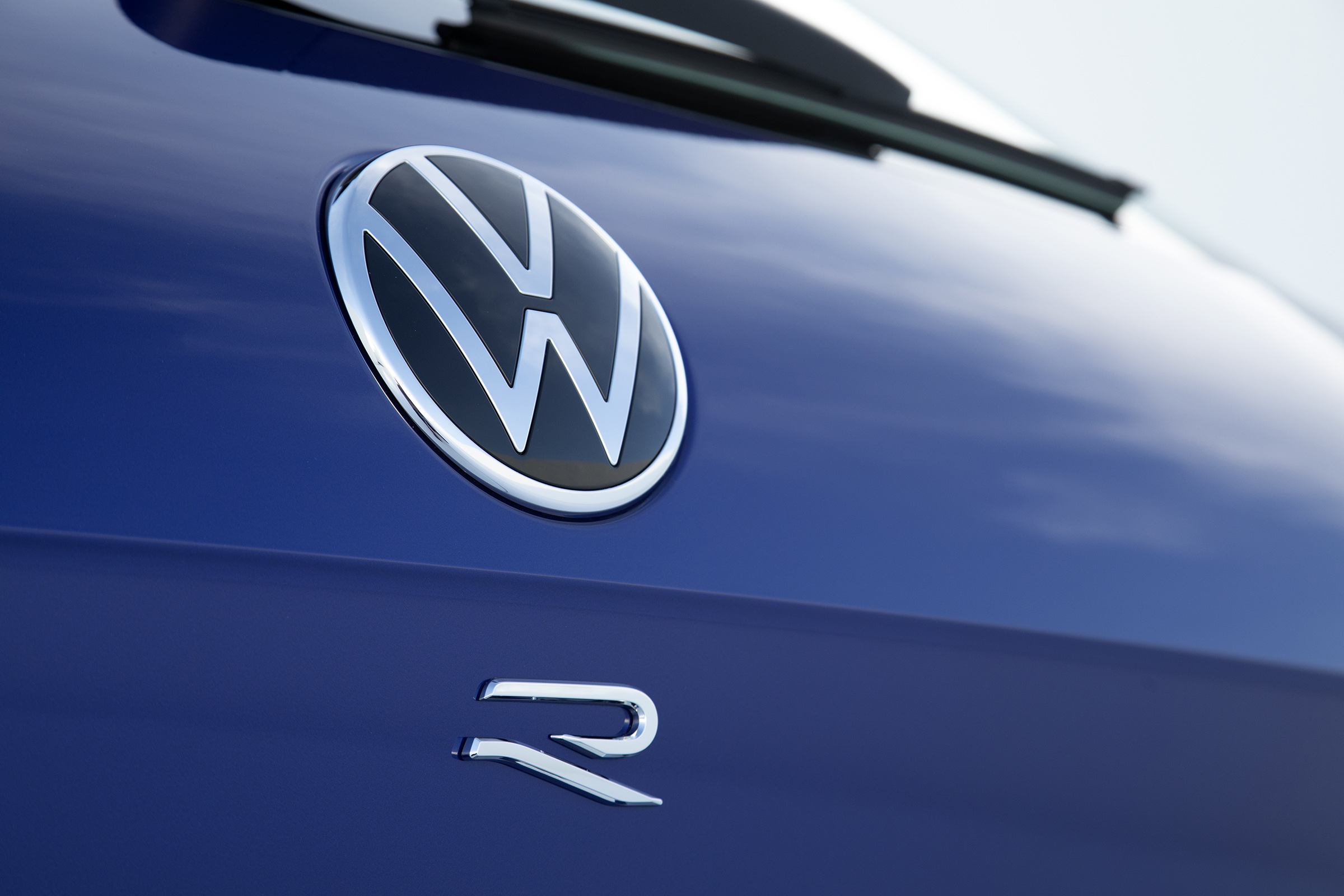 Volkswagen Touareg R badge