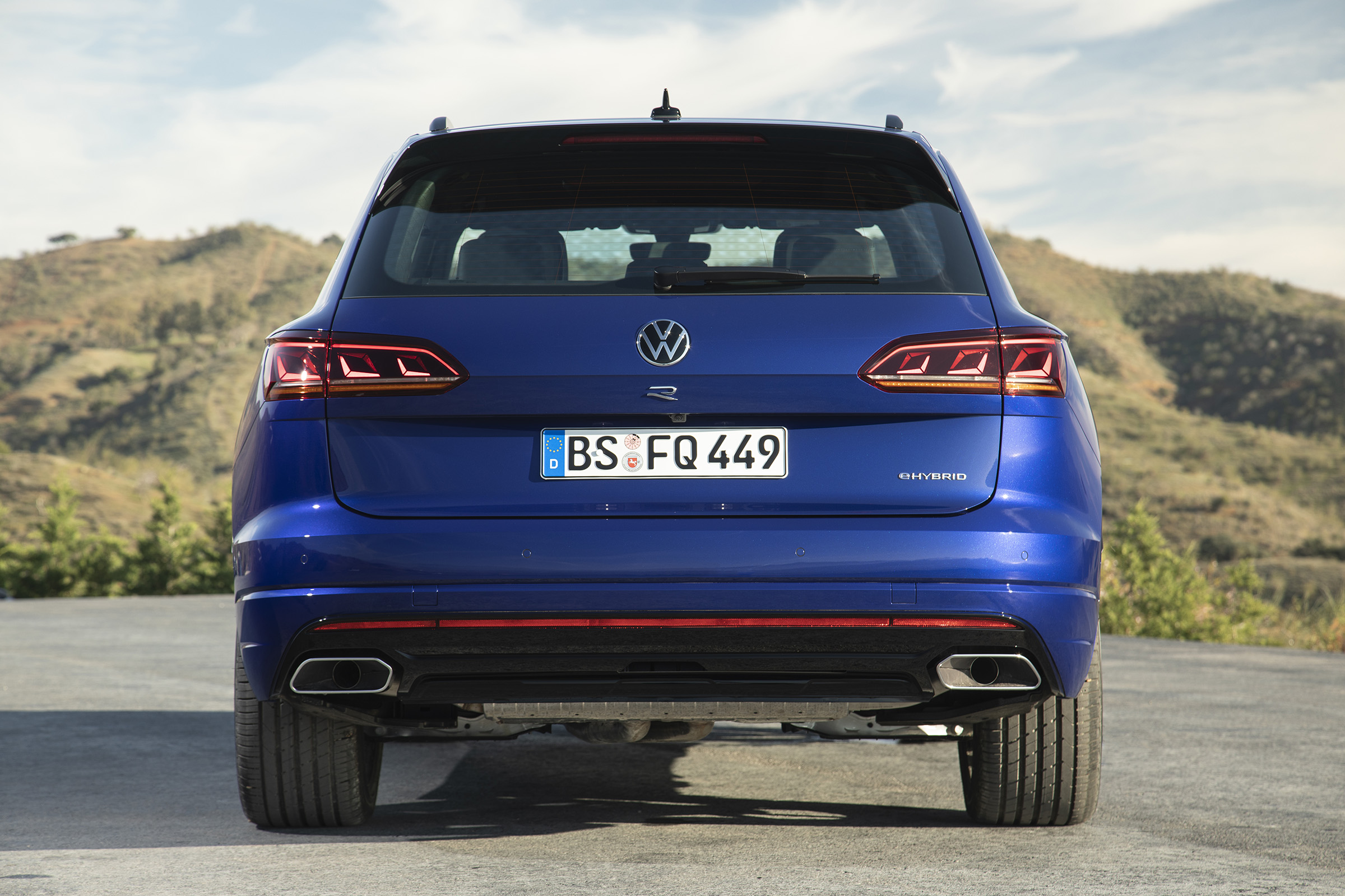 Volkswagen Touareg R rear view