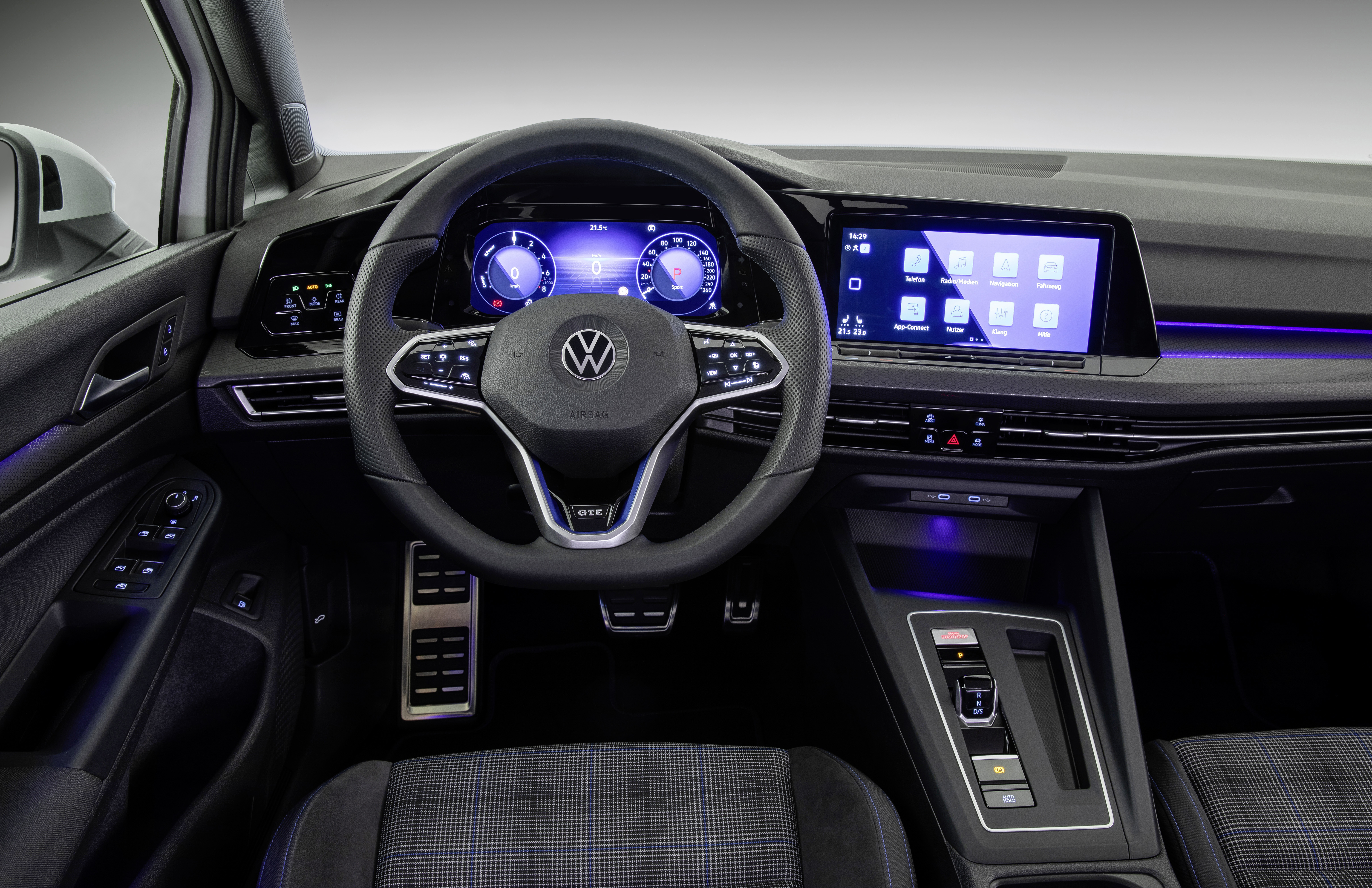 2020 Volkswagen Golf GTI - interior