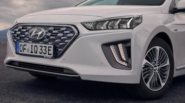 Hyundai Ioniq Plug-in Hybrid front end detail