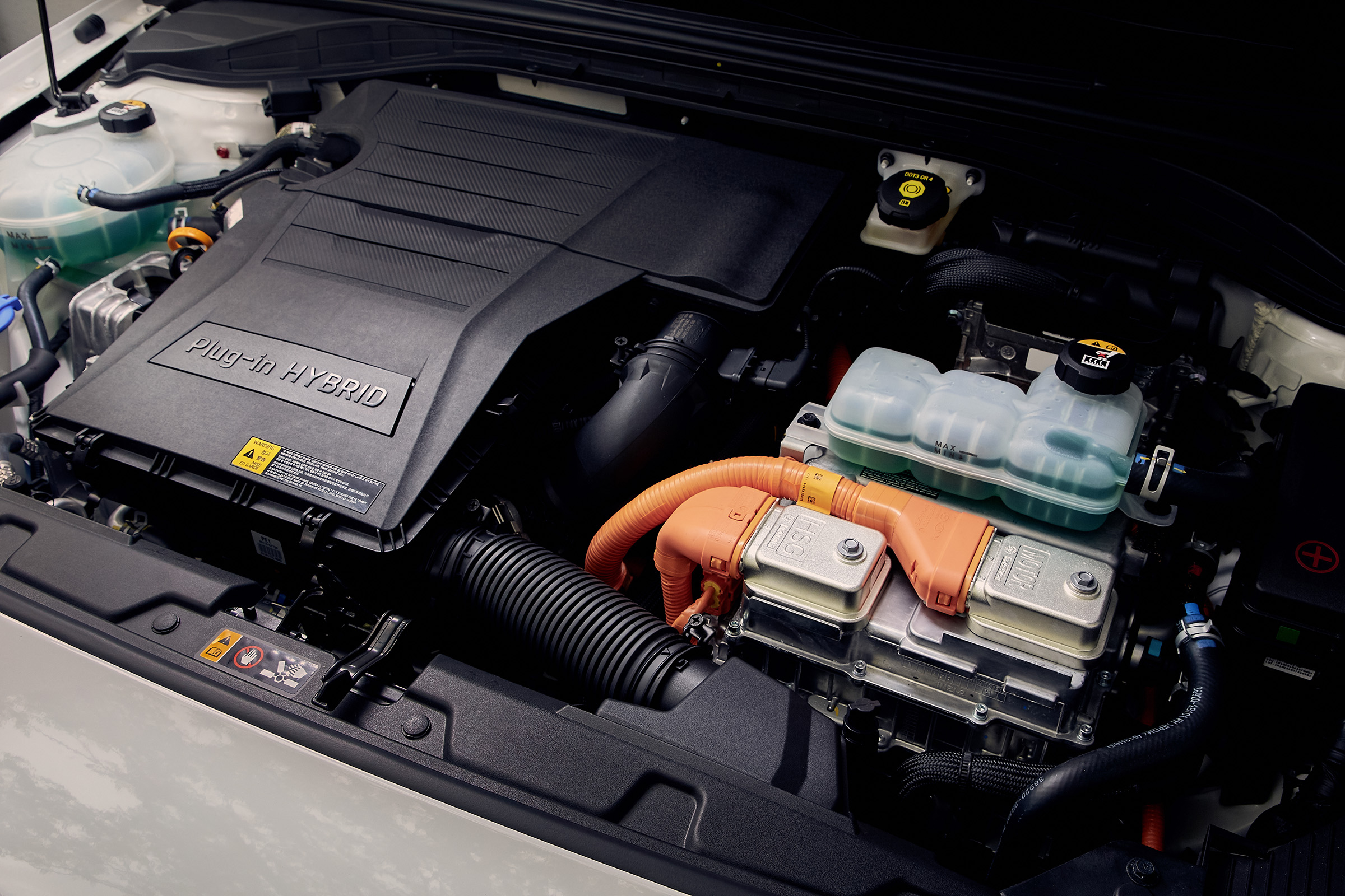 Hyundai Ioniq Plug-in Hybrid engine