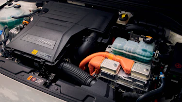 Hyundai Ioniq Plug-in Hybrid engine