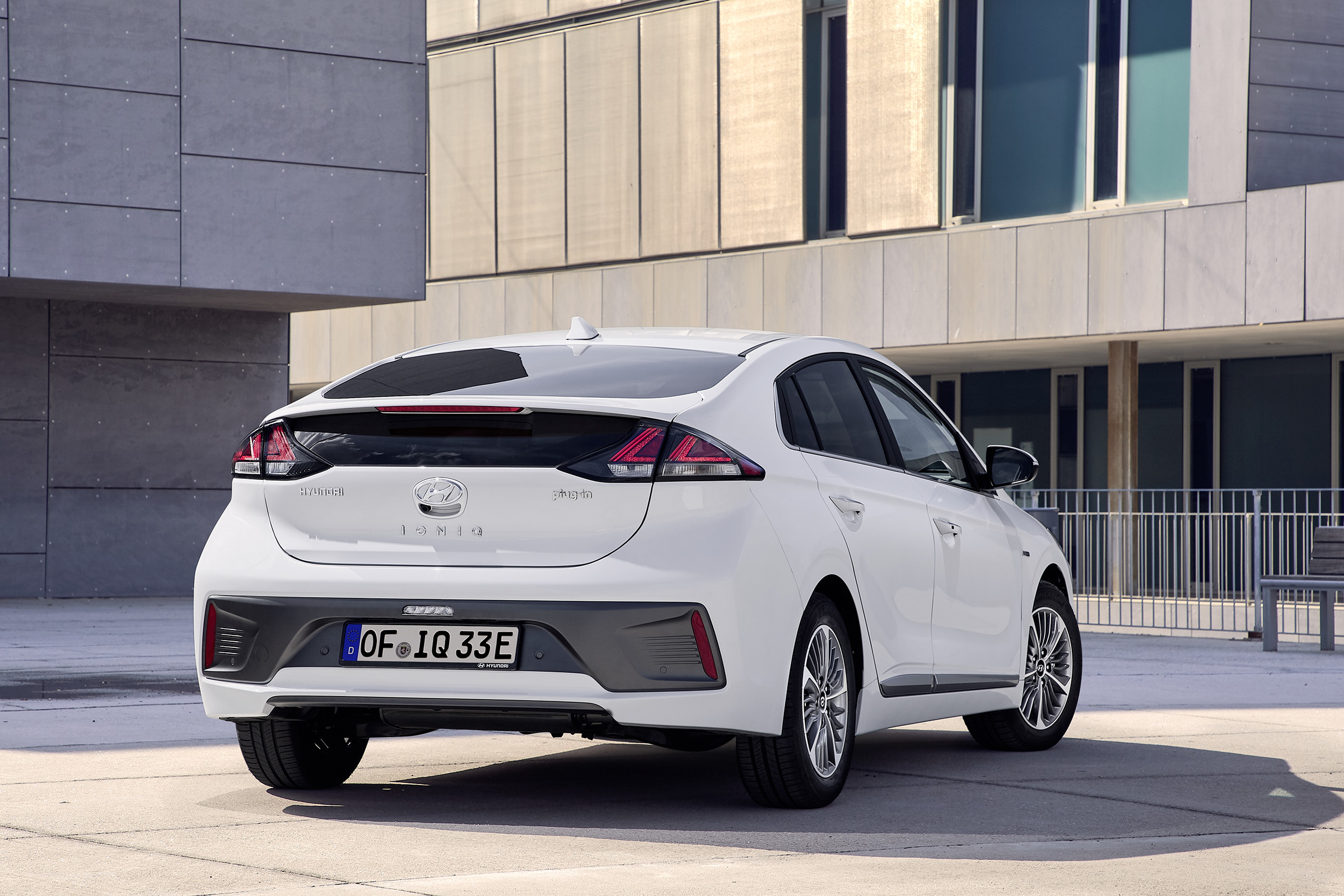 Hyundai Ioniq Plug-in Hybrid rear
