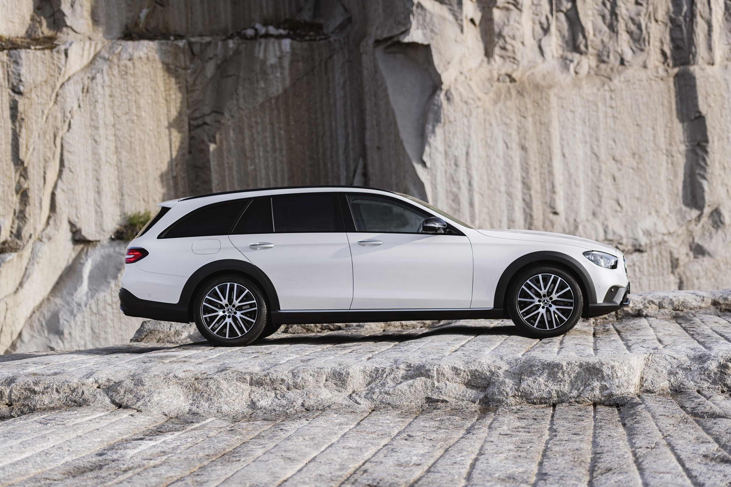 Mercedes E-Class All-Terrain side view