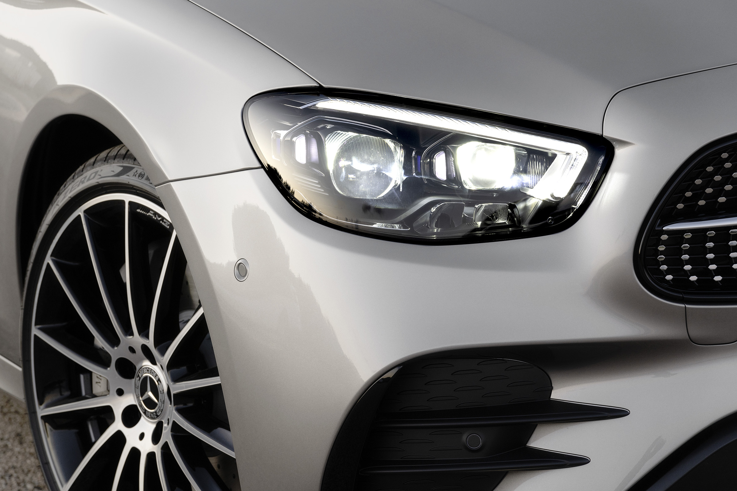 Mercedes E-Class headlight
