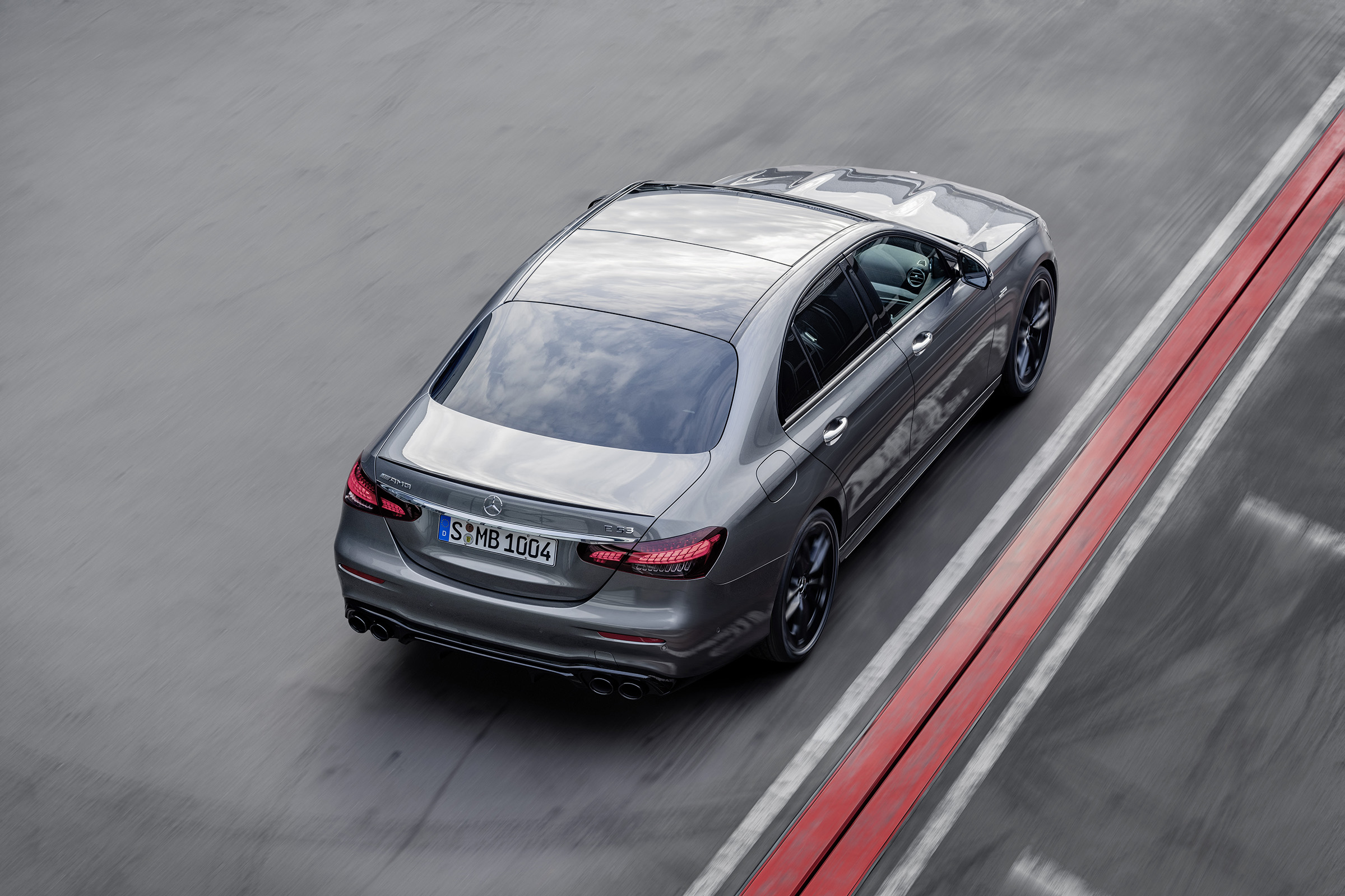 Mercedes-AMG E53 top view - rear