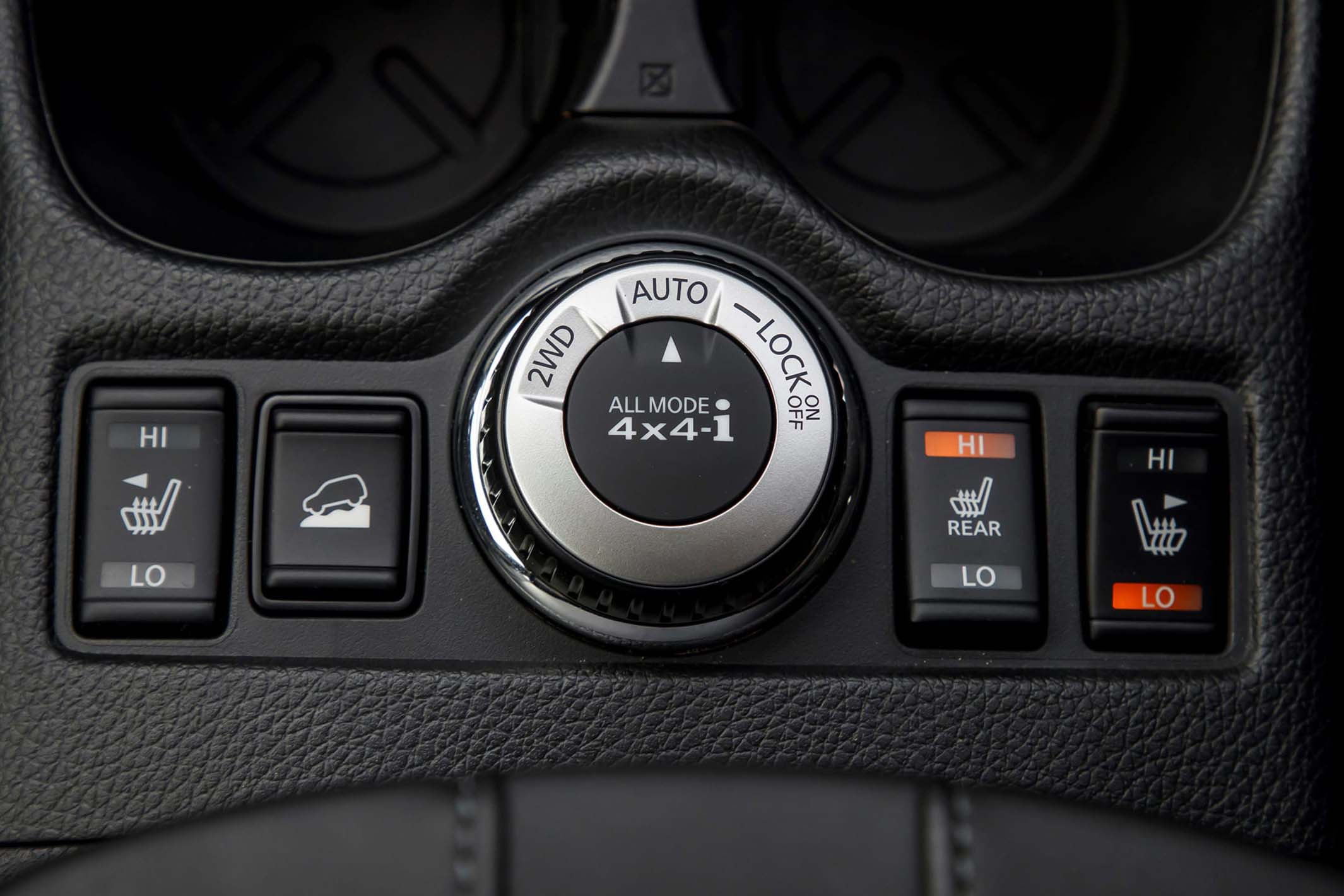 2017 Nissan X-Trail - interior 4x4 switchgear