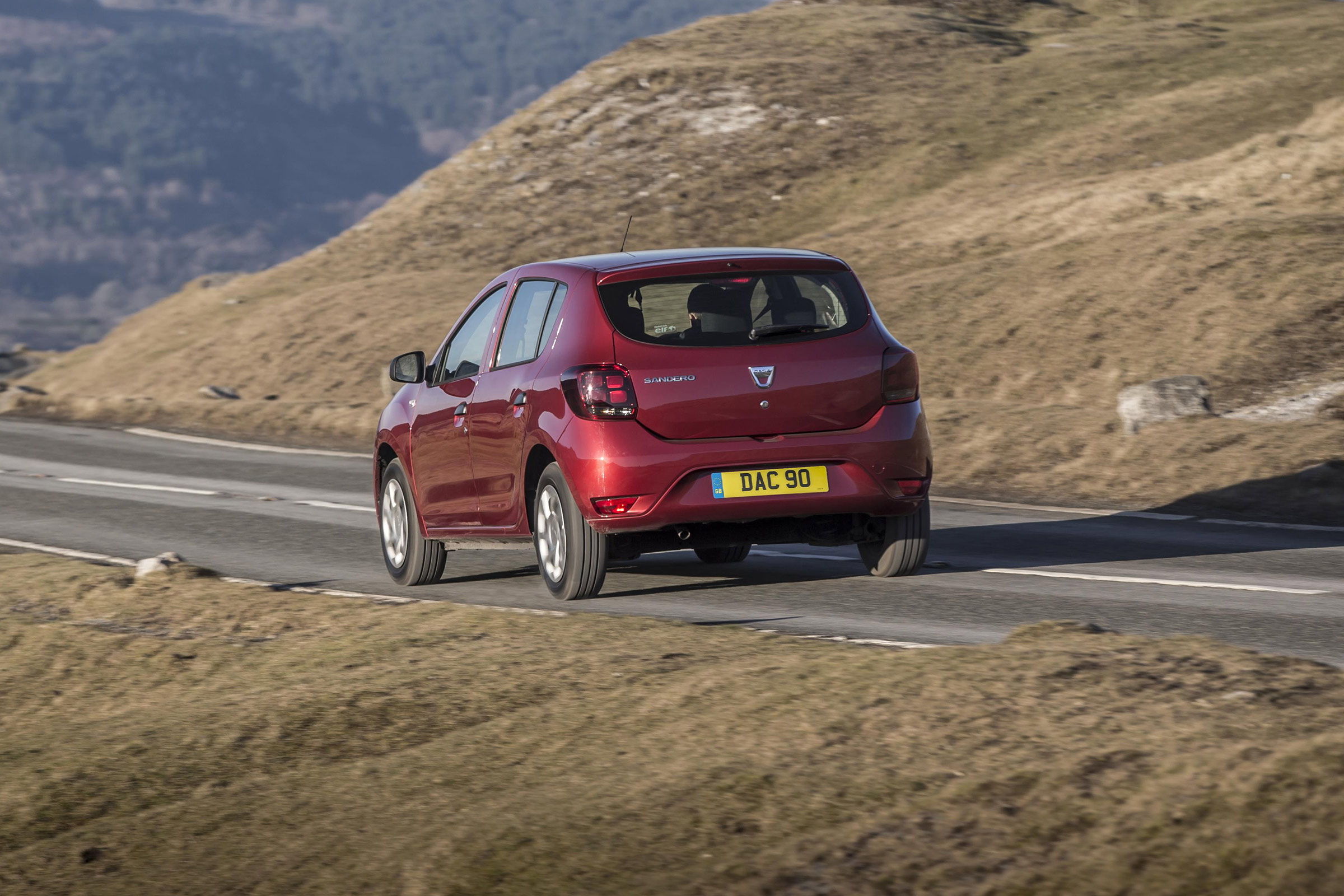 Dacia Sandero driving - rear