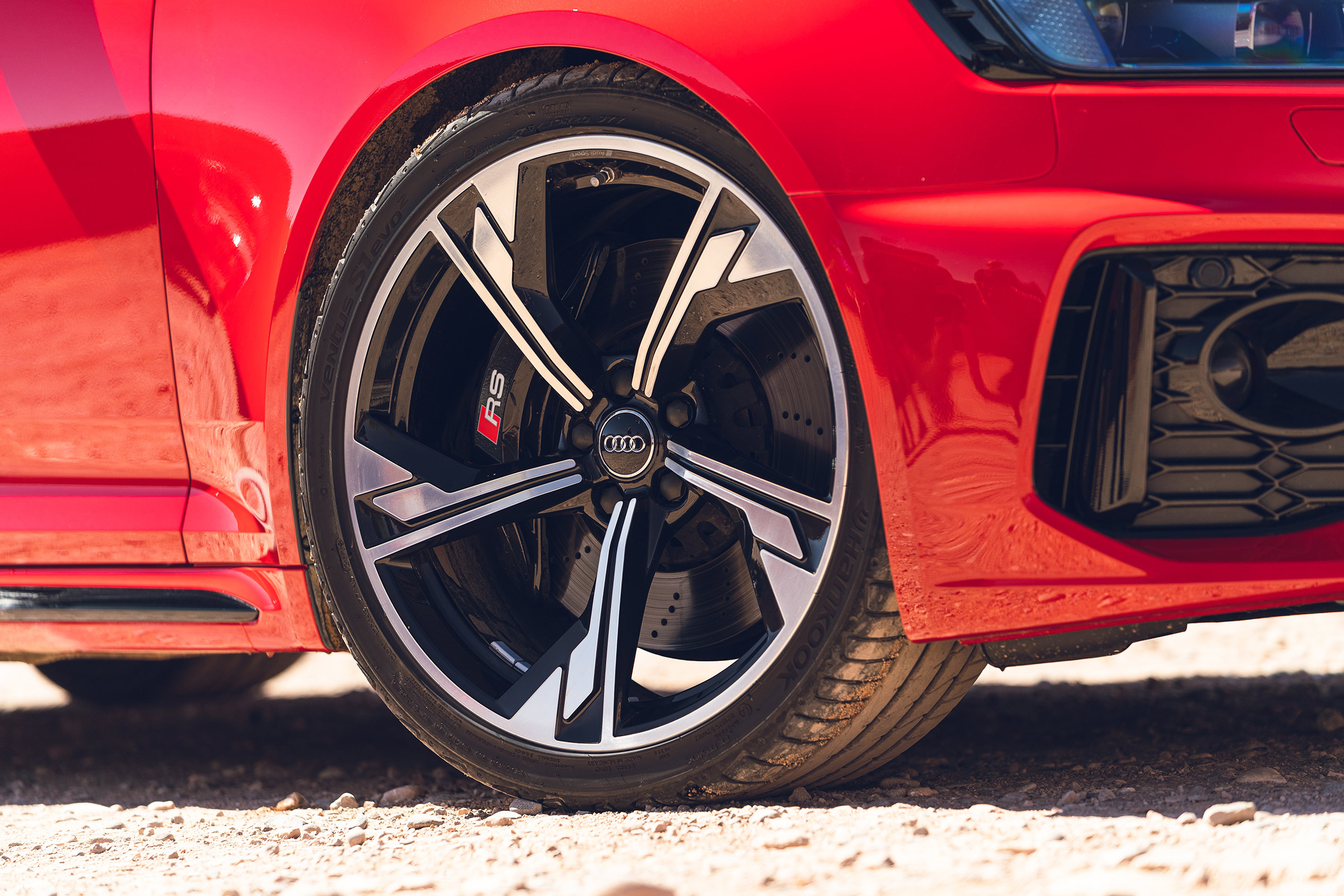 Audi RS4 Avant estate alloy wheels