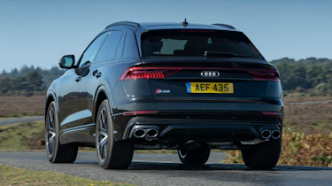 Audi SQ8 - rear 3/4 view passing