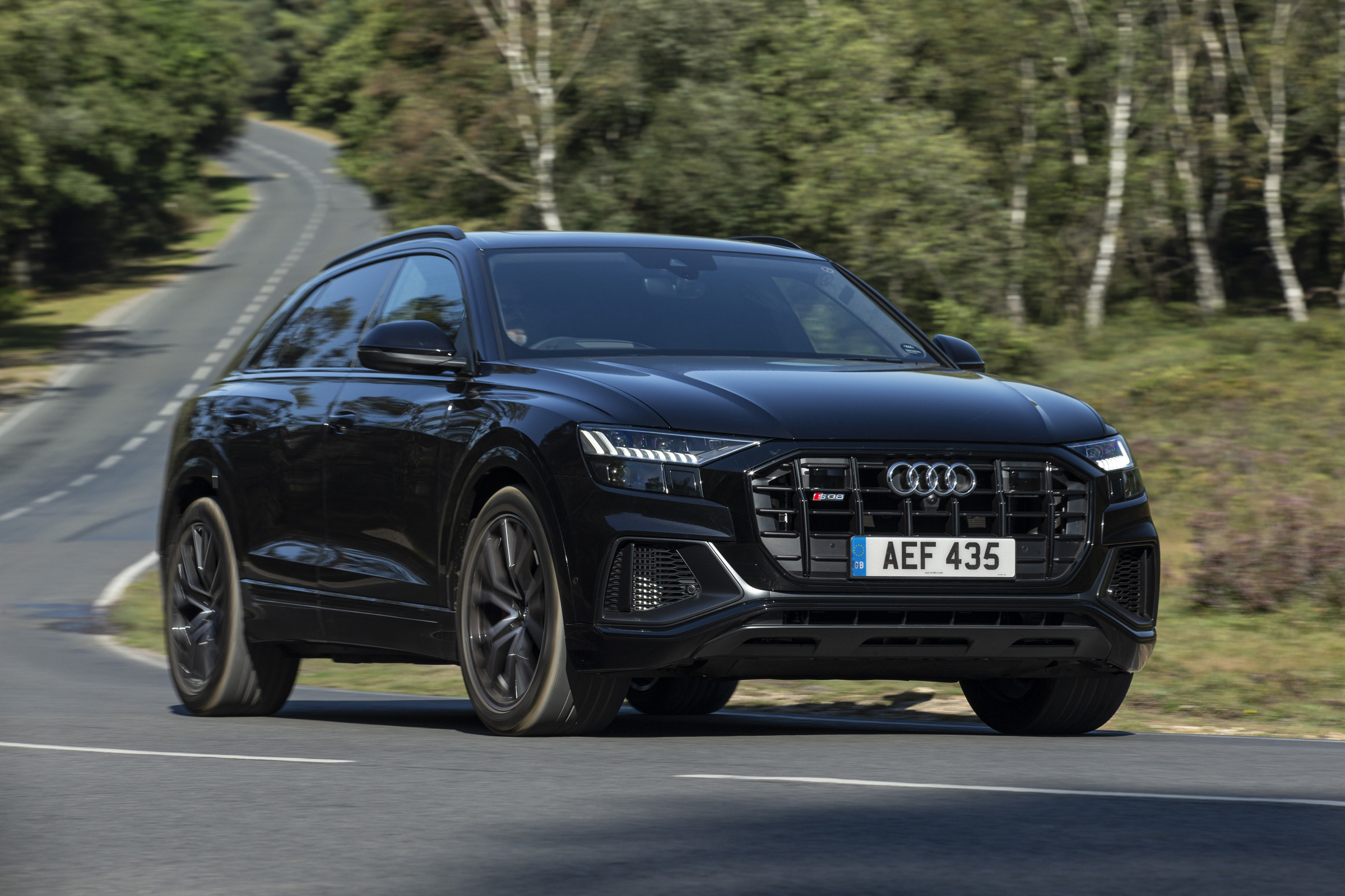 Audi SQ8 - front 3/4 view