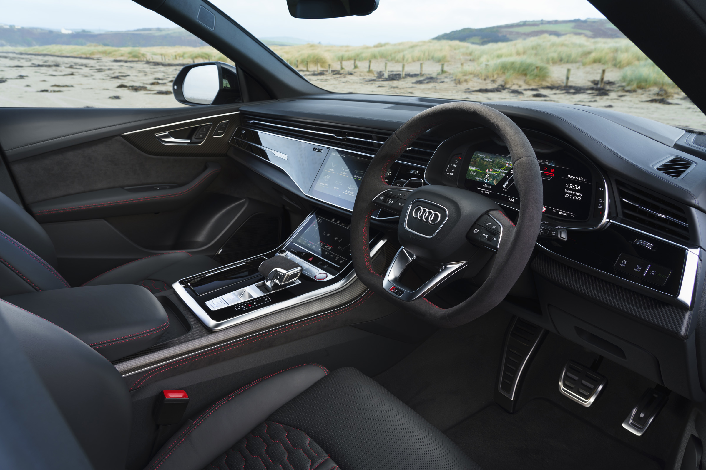 Audi RS Q8 SUV - interior 