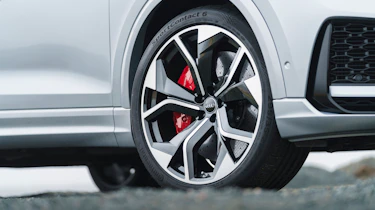 Audi RS Q8 SUV - 23-inch alloy wheels close up
