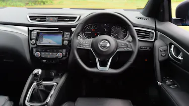 Nissan Qashqai - interior