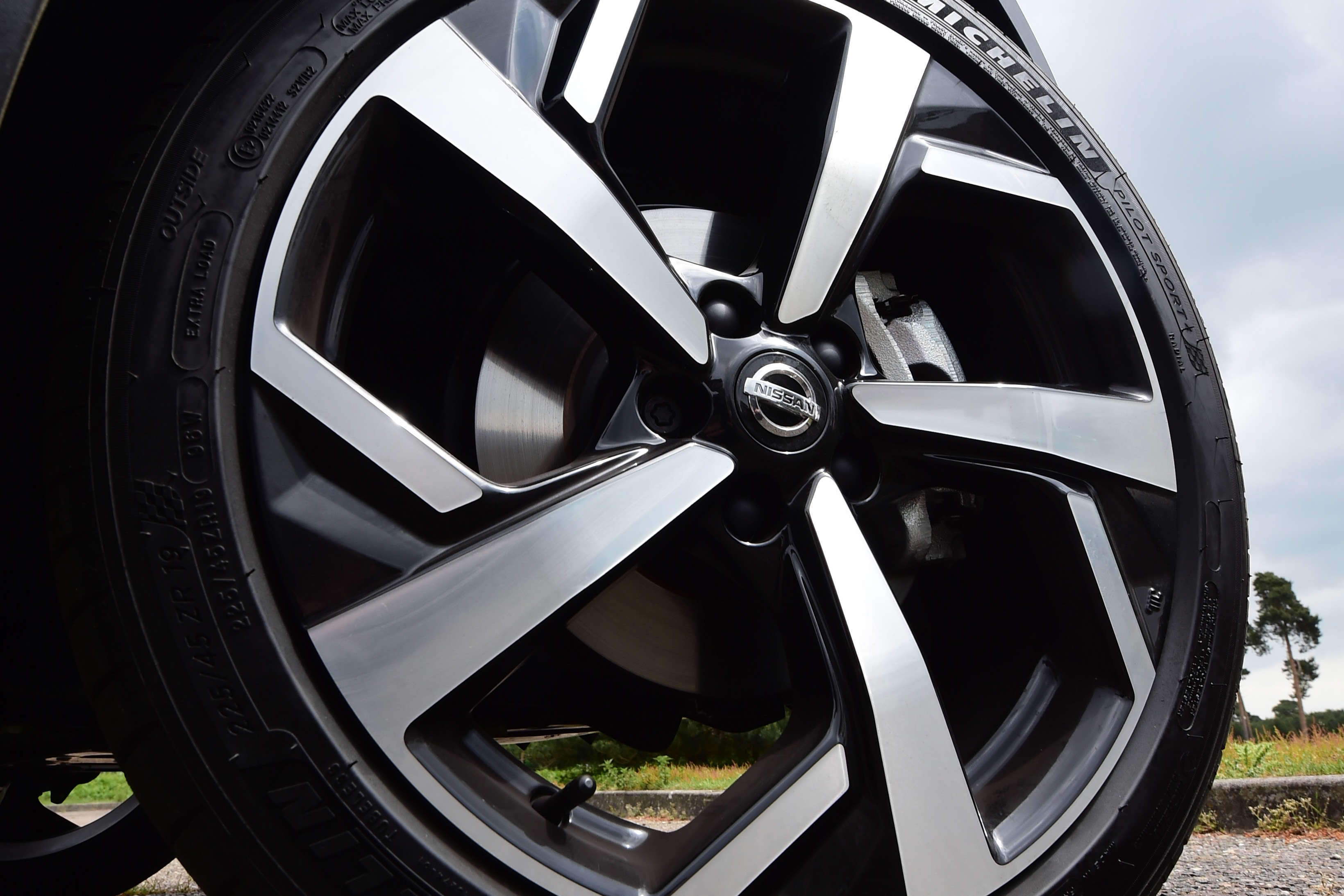 Nissan Qashqai - alloy wheels 