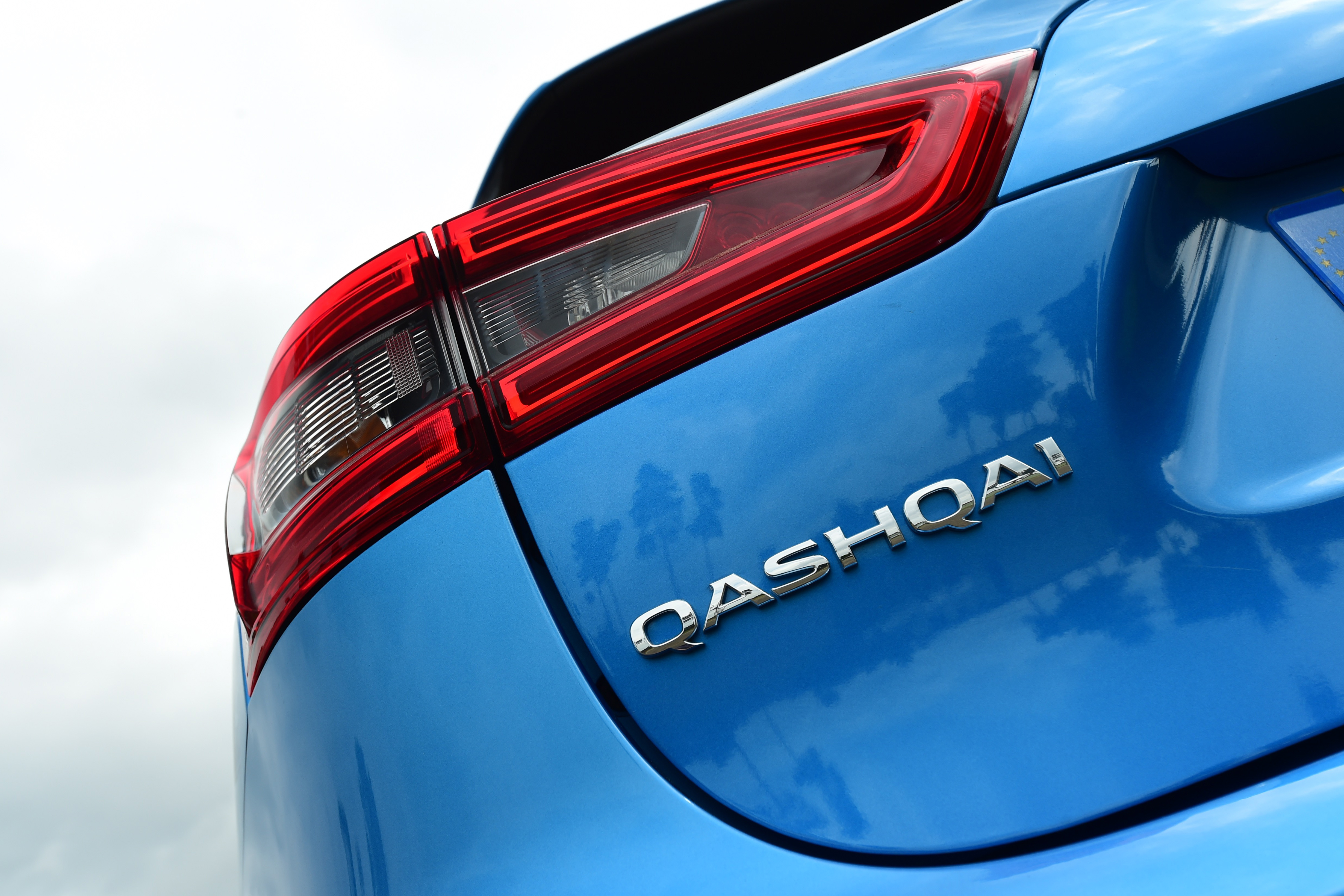 Nissan Qashqai - rear badge