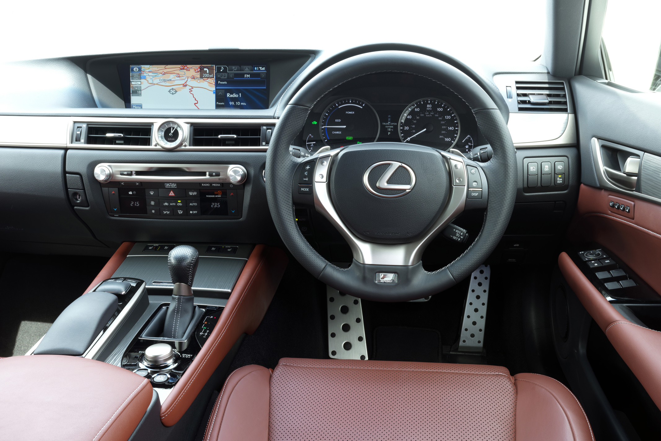 Lexus GS - interior and dashboard
