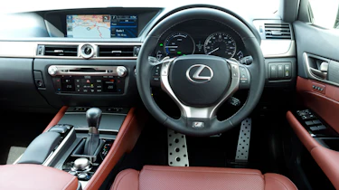 Lexus GS - interior and dashboard