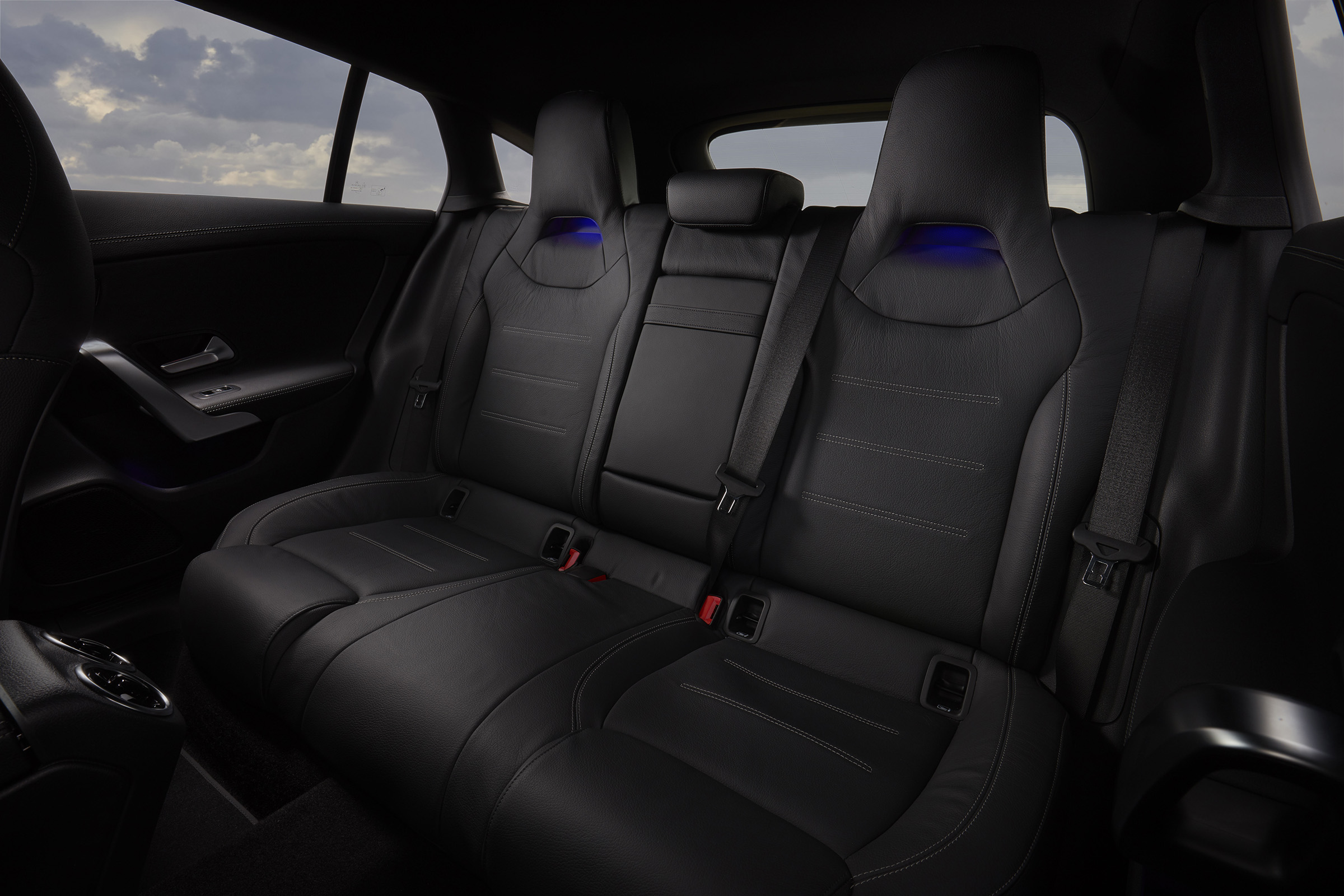Mercedes CLA Shooting Brake rear seats