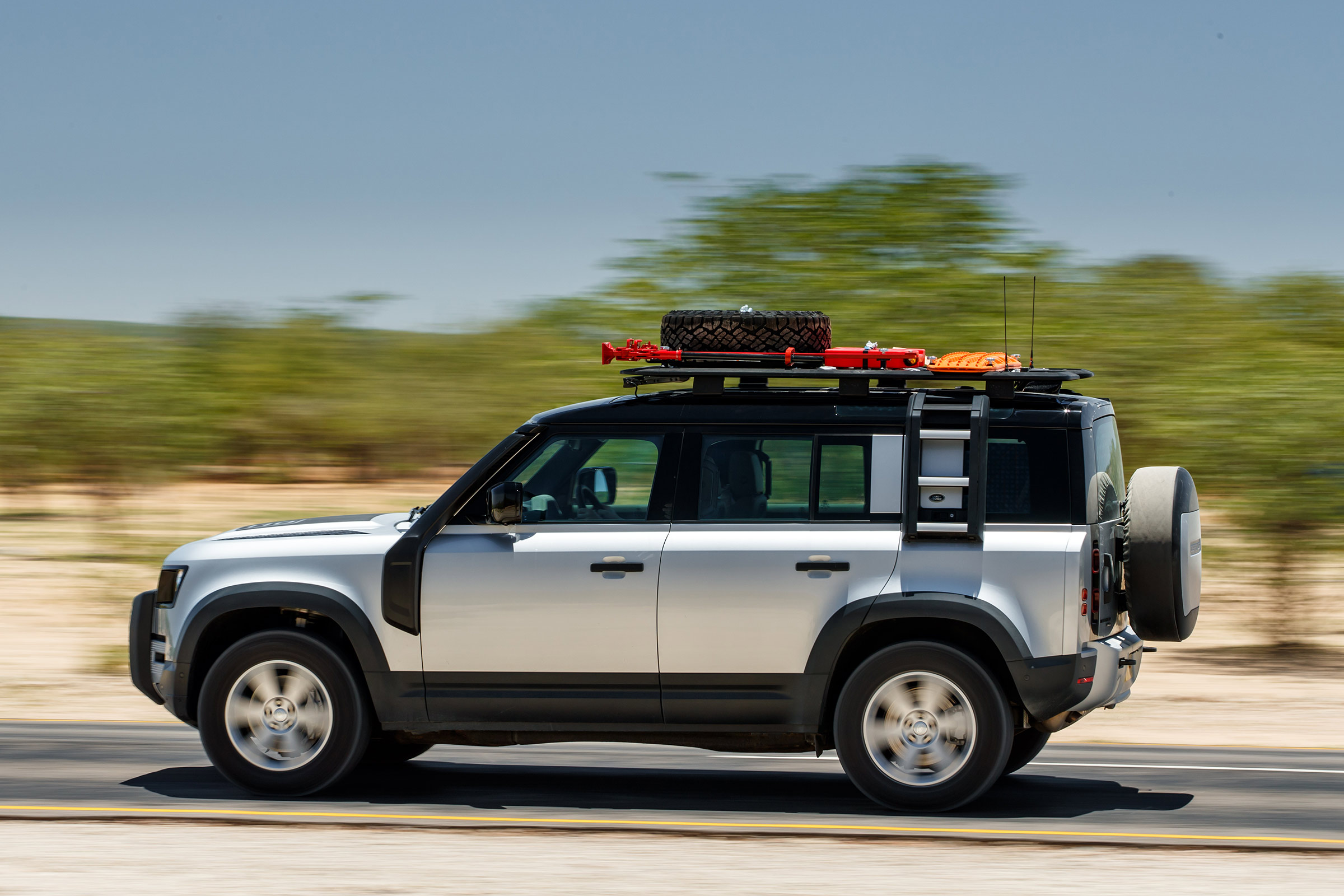 Land Rover Defender SUV side panning