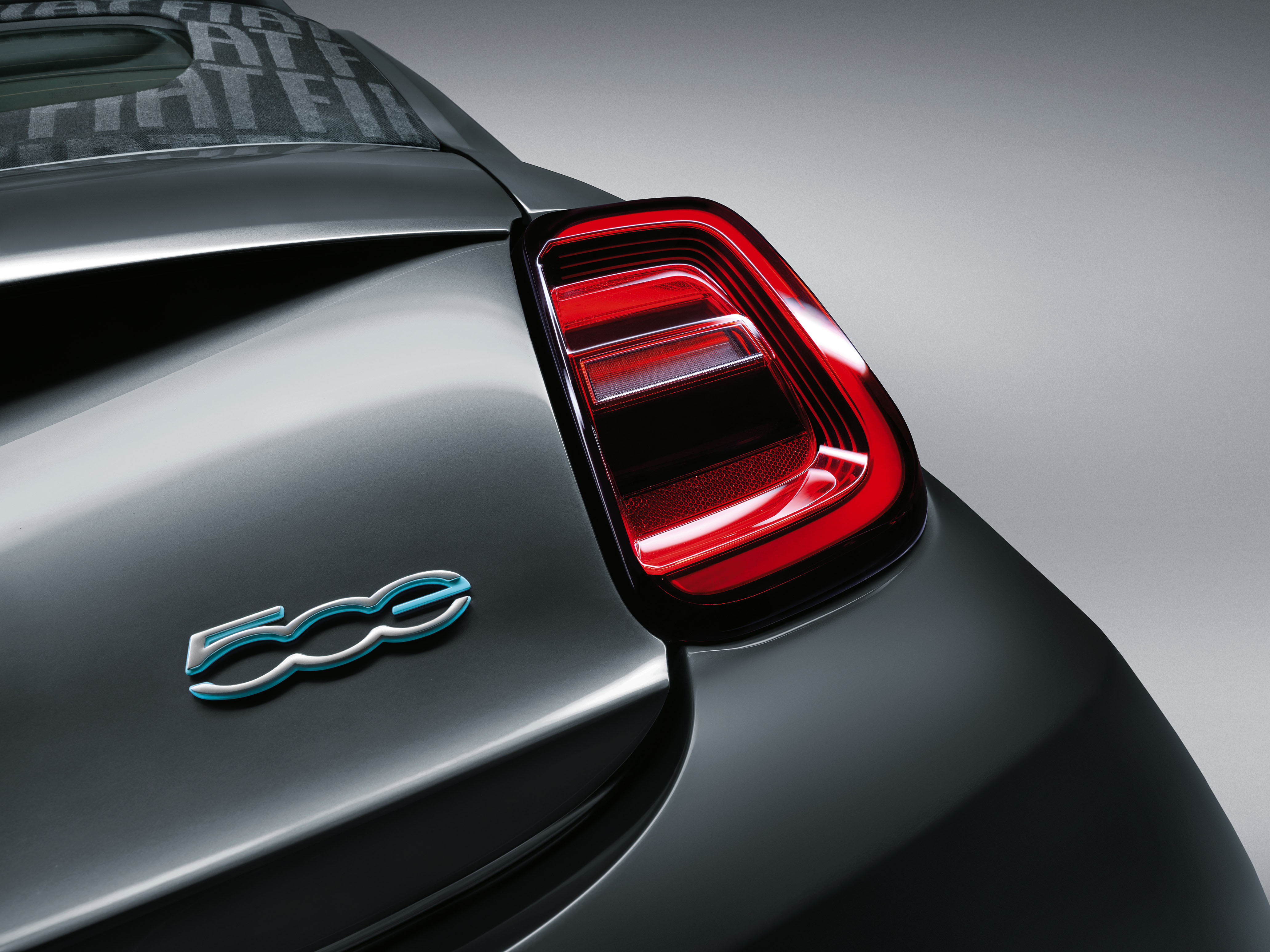 2020 Fiat 500 electric convertible - rear light 