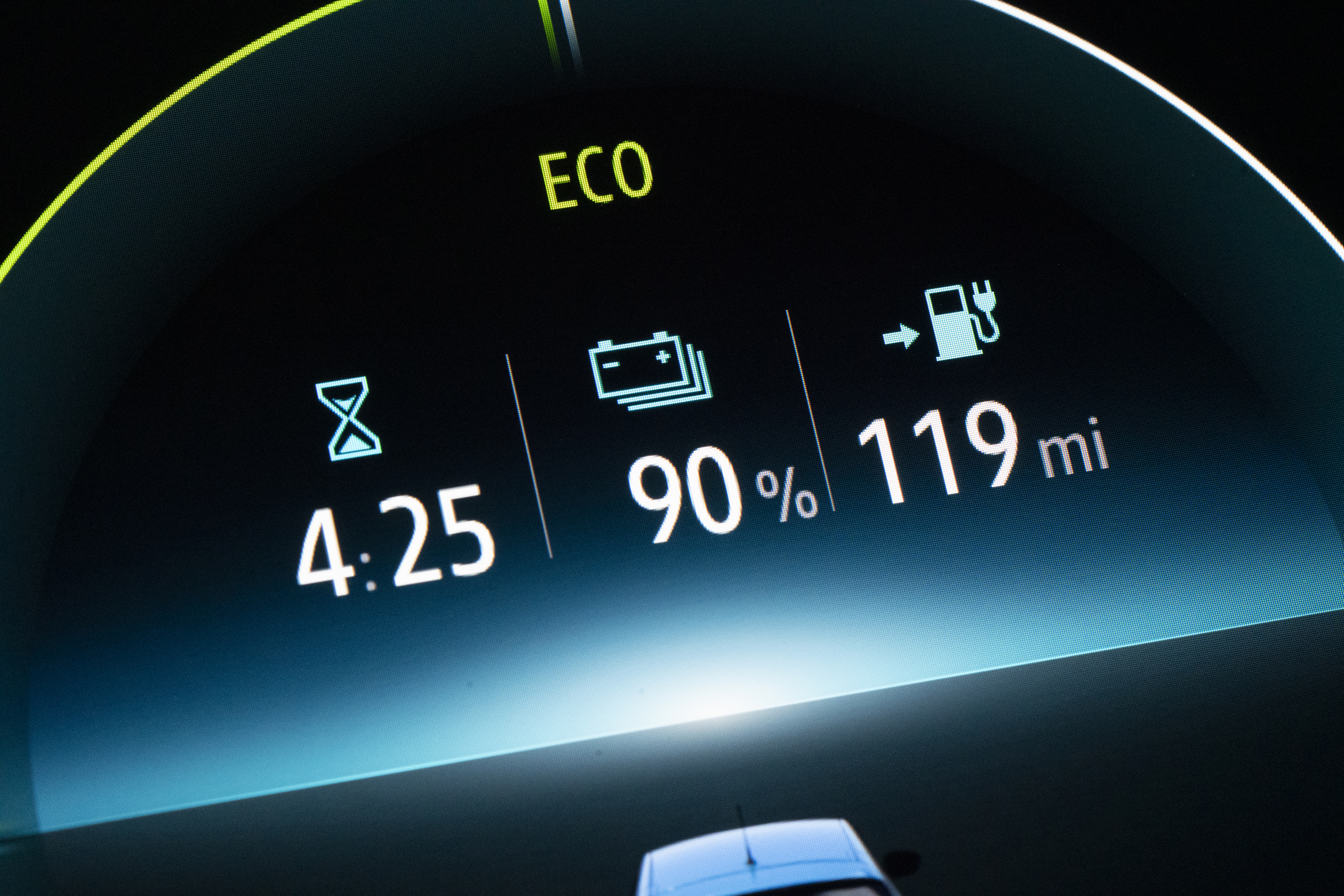 Renault ZOE - digital dial cluster close