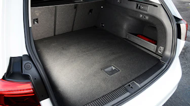 Volkswagen Passat GTE Estate boot