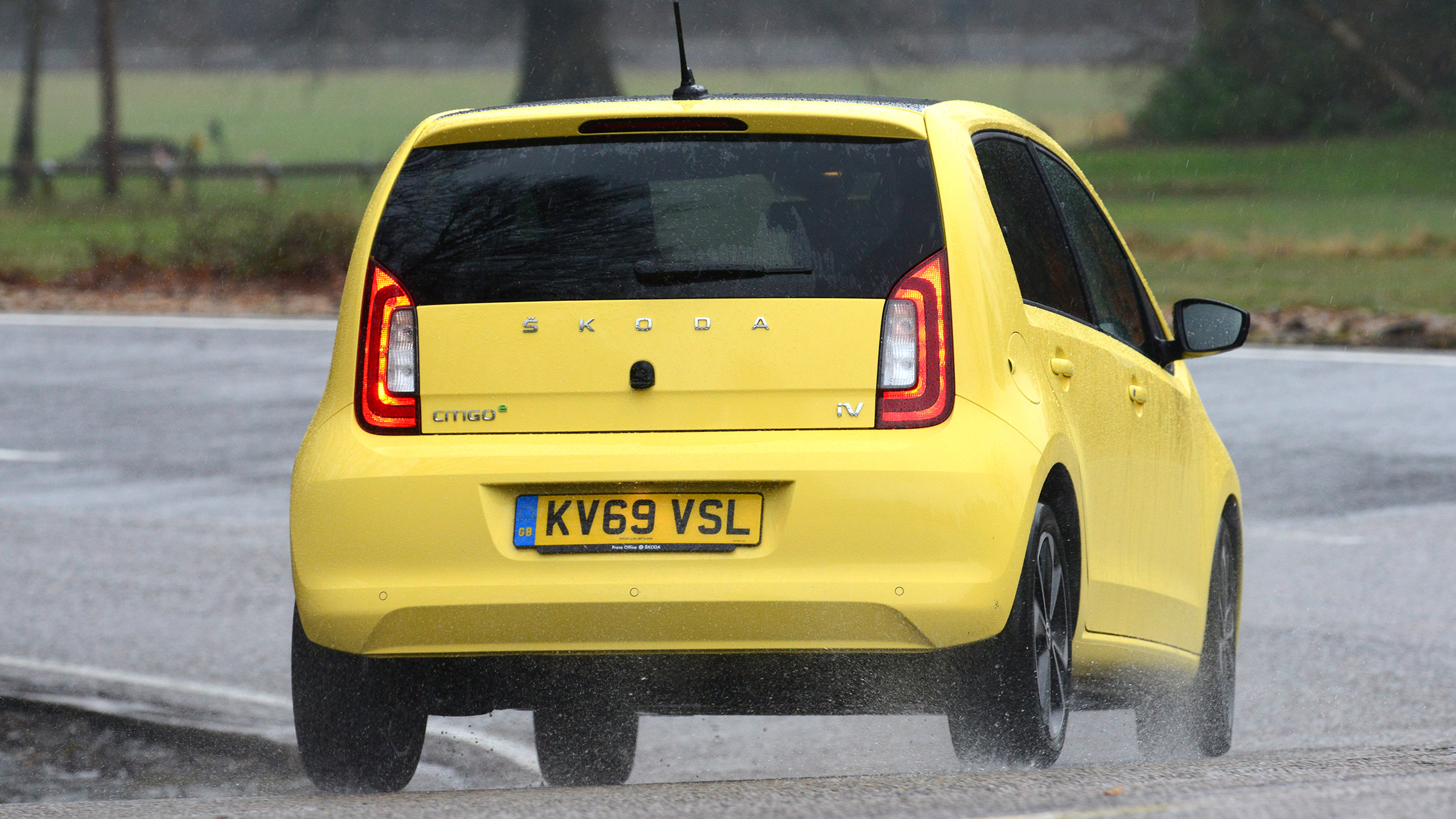 Skoda Citigo e iV hatchback rear cornering