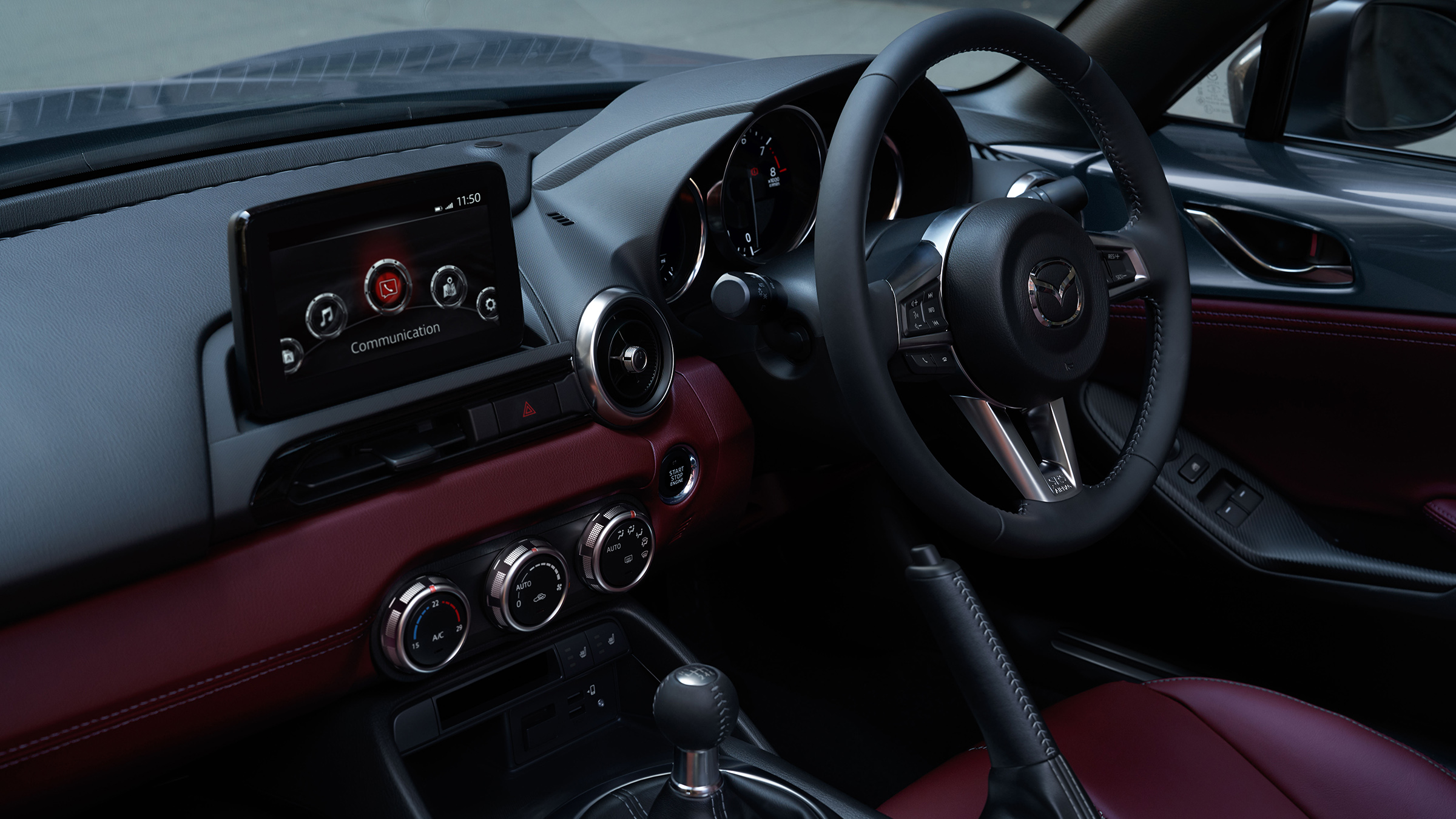 Mazda MX-5 R-Sport interior