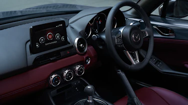 Mazda MX-5 R-Sport interior