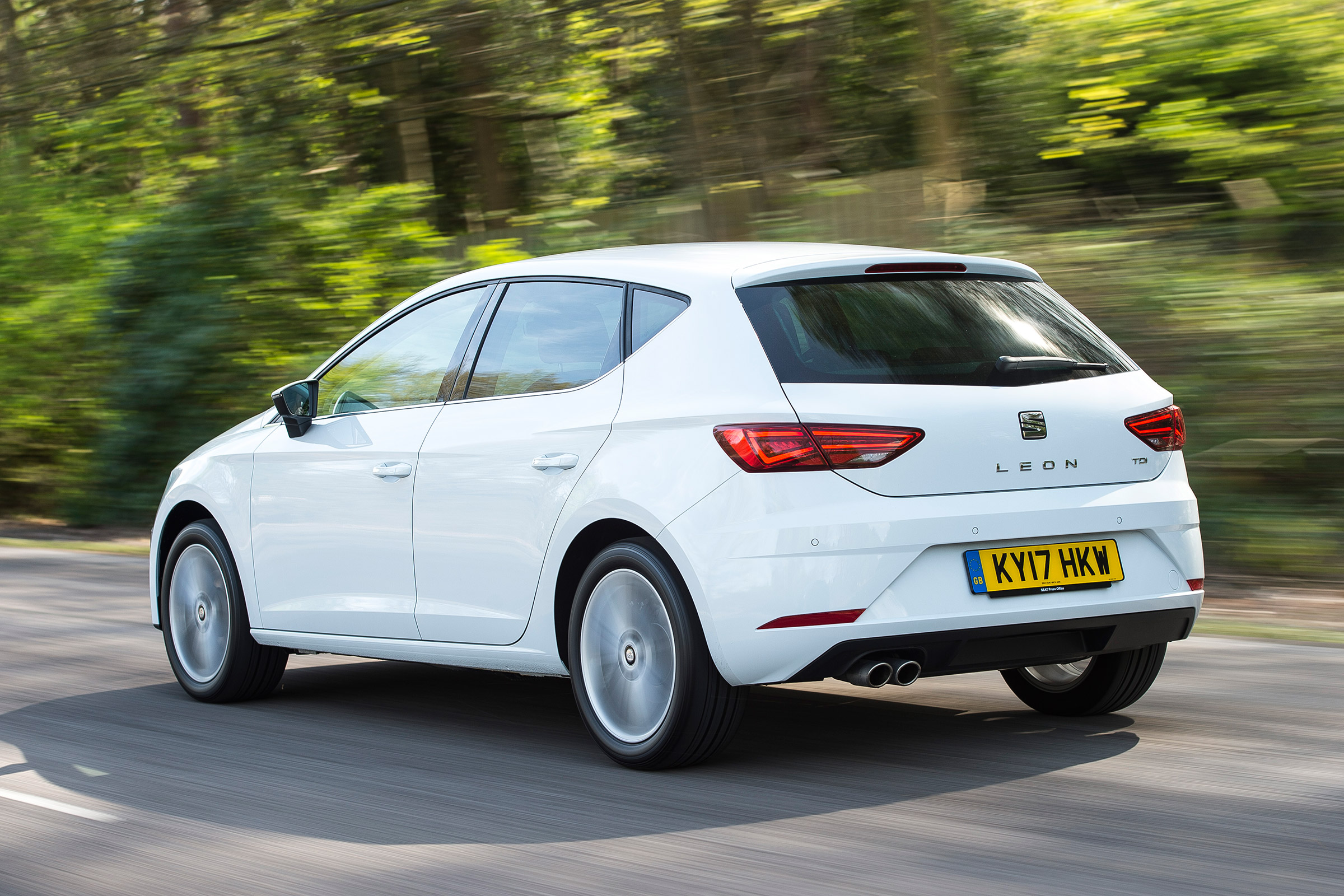 2017 SEAT Leon - rear 3/4 view