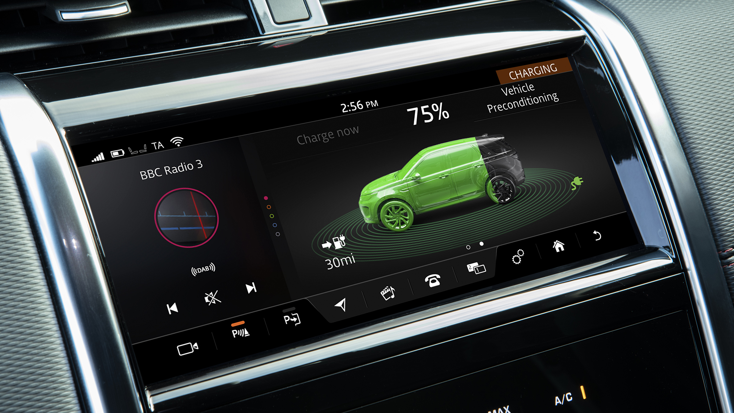 Land Rover Discovery Sport PHEV charging screen