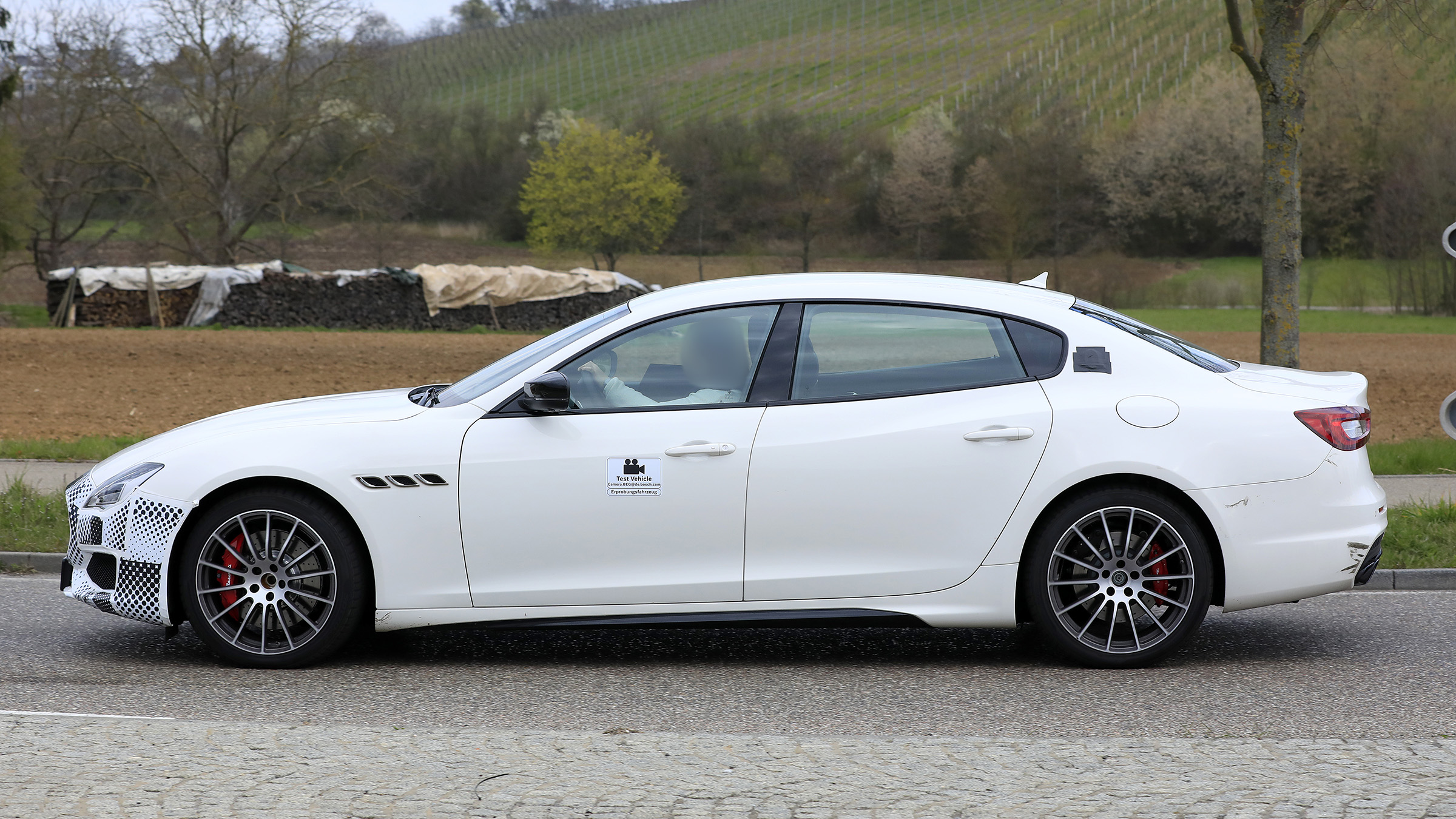 2020 Maserati Quattroporte prototype - side view