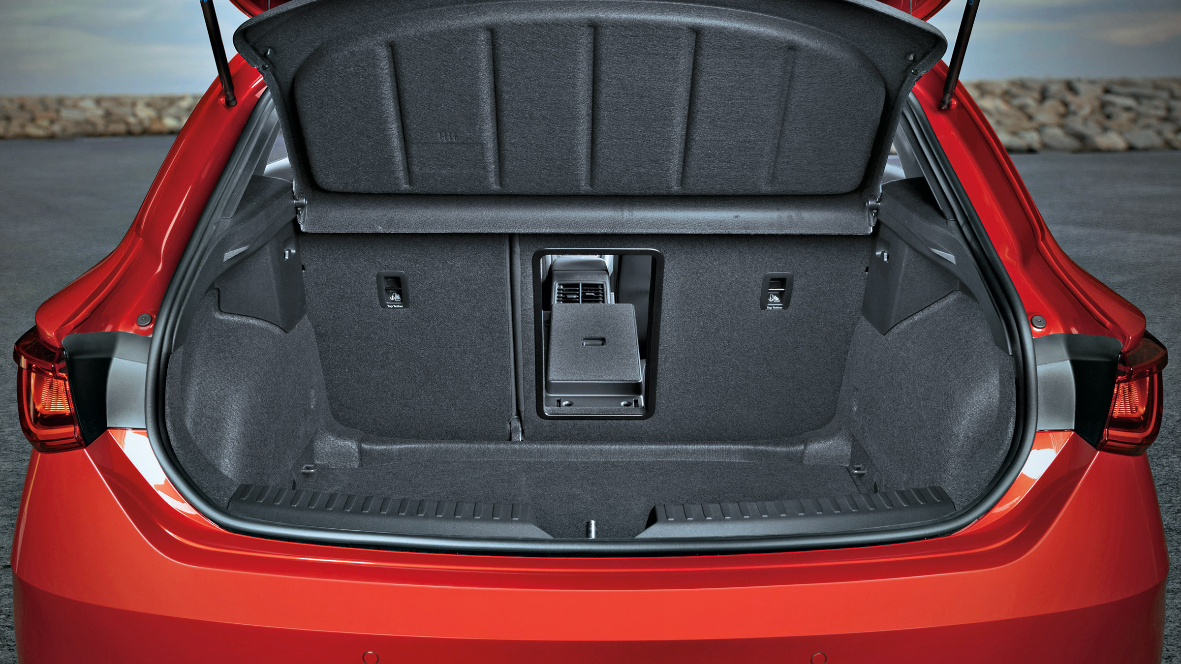 2020 SEAT Leon - boot space