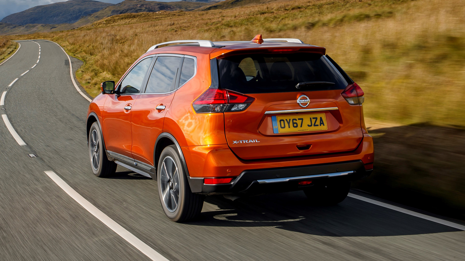 Nissan X-Trail - rear 3/4 driving 