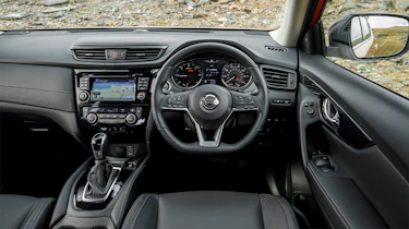 Nissan X-Trail - interior