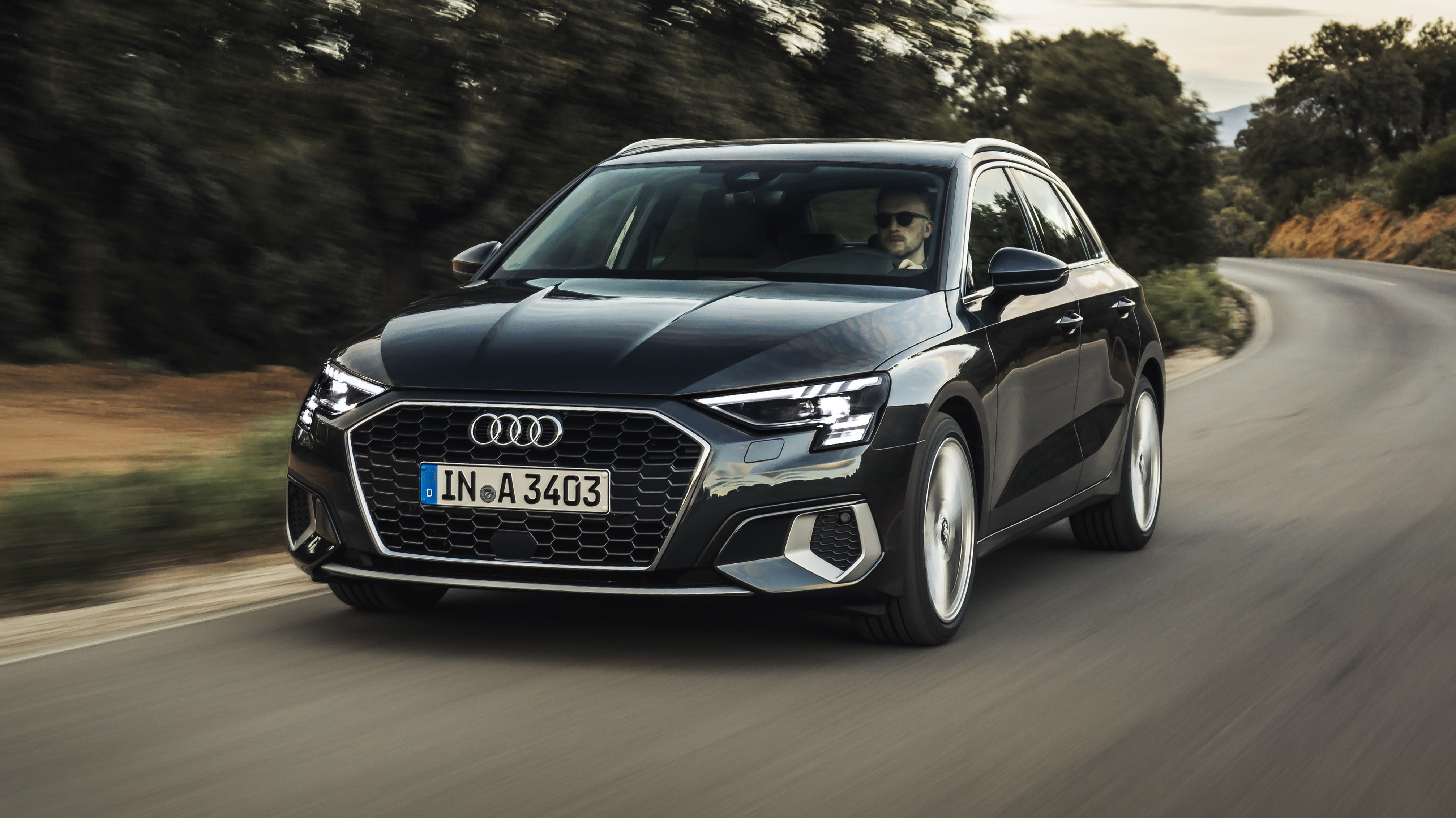 Audi A3 35 TFSI Sportback - front 3/4 dynamic 