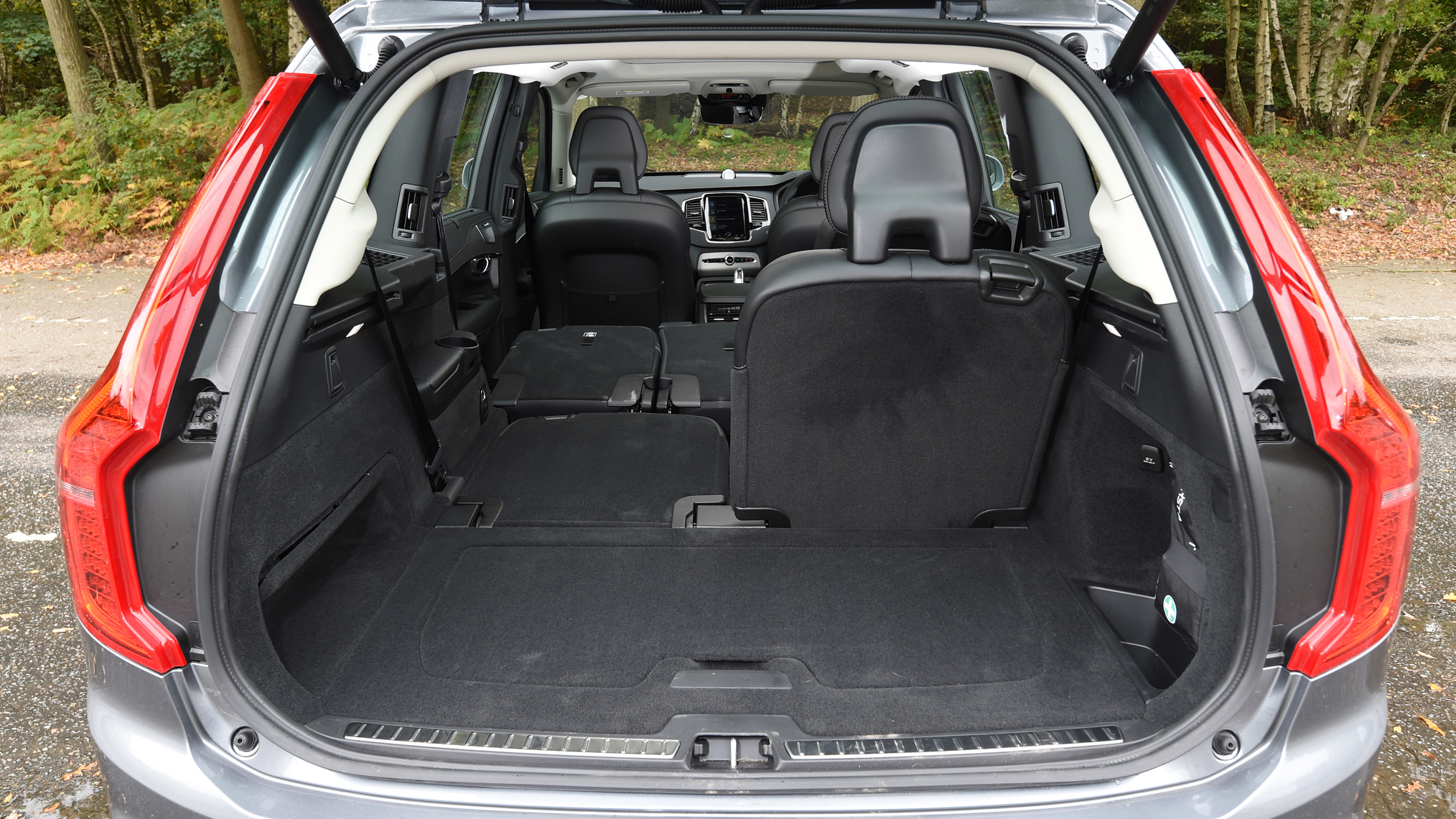 Volvo XC90 T8 - boot 