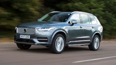 Volvo XC90 T8 - front 3/4 view