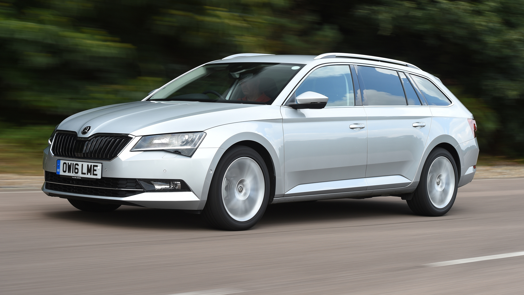 Skoda Superb Estate - front 3/4 driving 