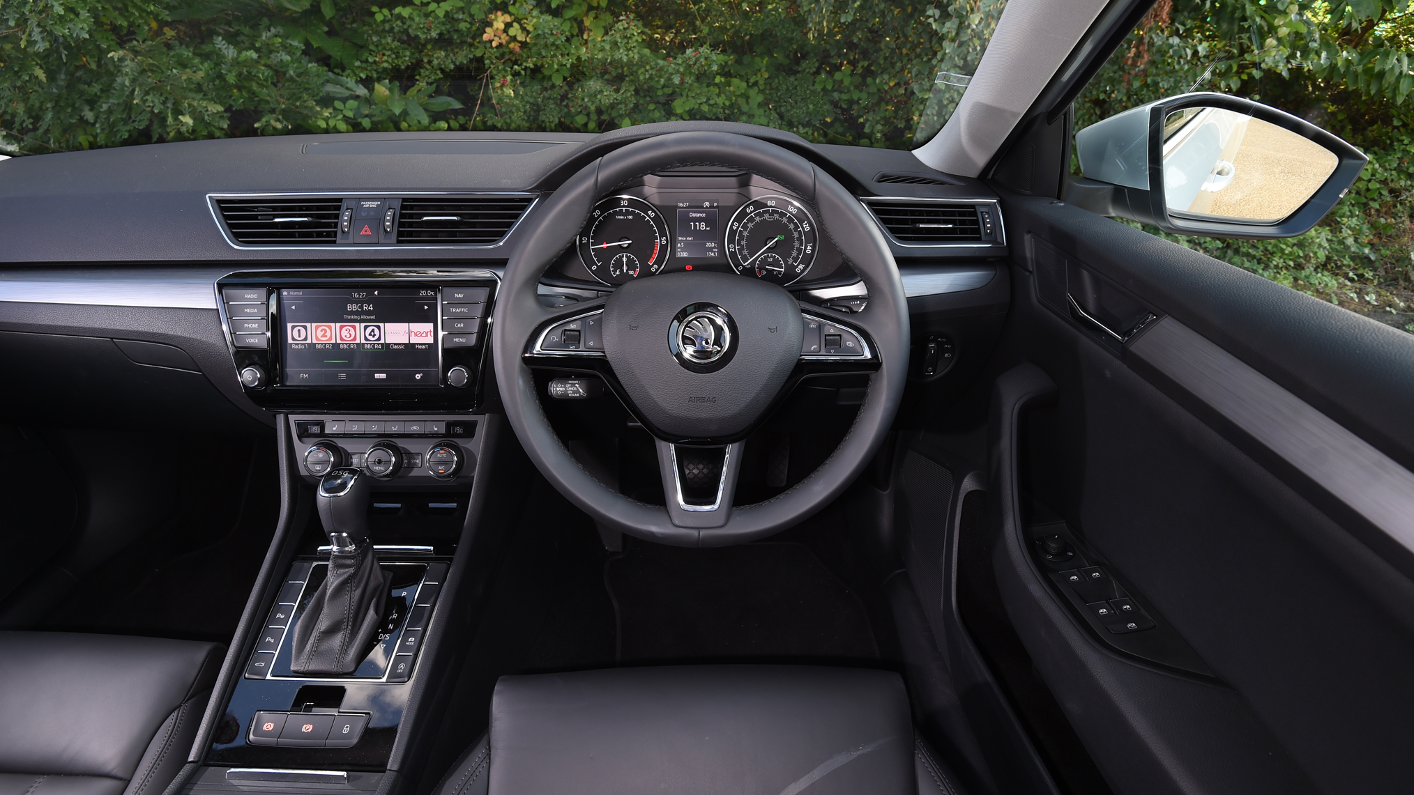 Skoda Superb Estate - interior 