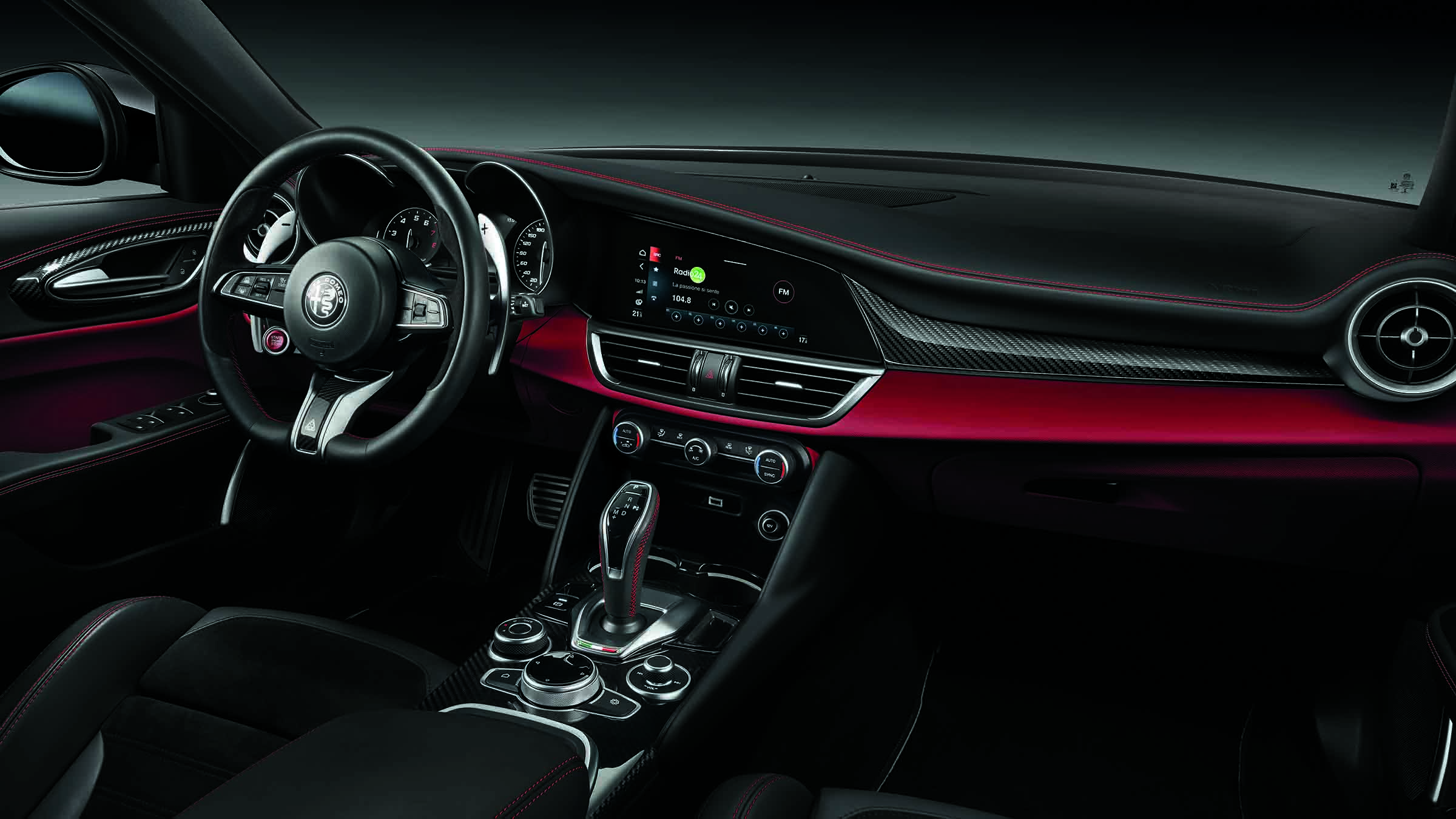 Alfa Romeo Giulia Quadrifoglio interior