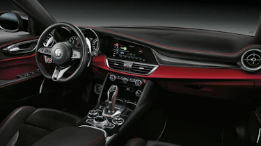 Alfa Romeo Giulia Quadrifoglio interior