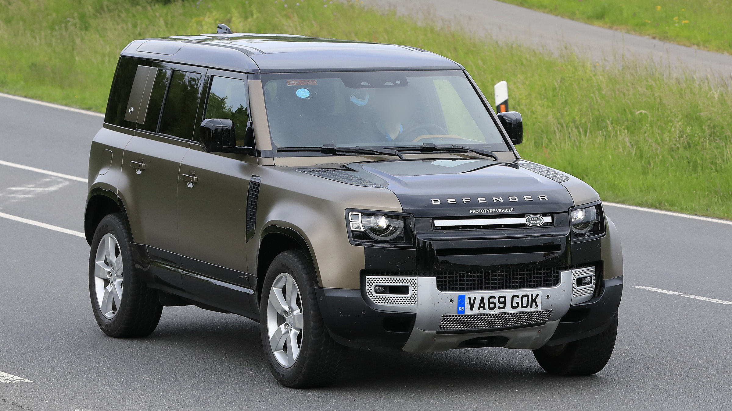 2021 Land Rover Defender 110 - V8 prototype - front 3/4 view