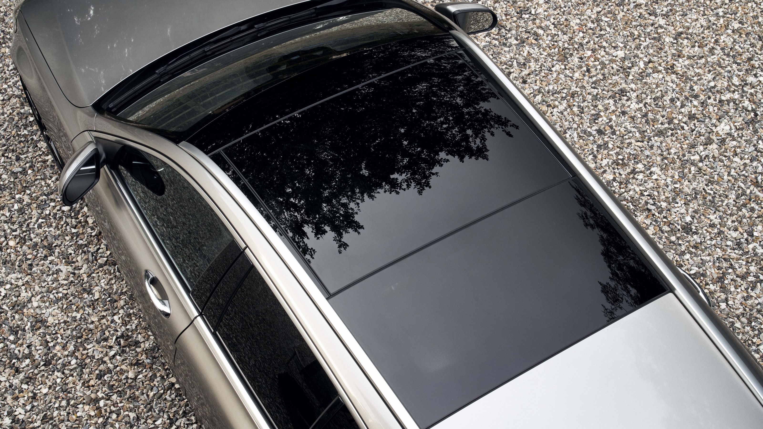 Mercedes C-Class Estate panoramic sunroof